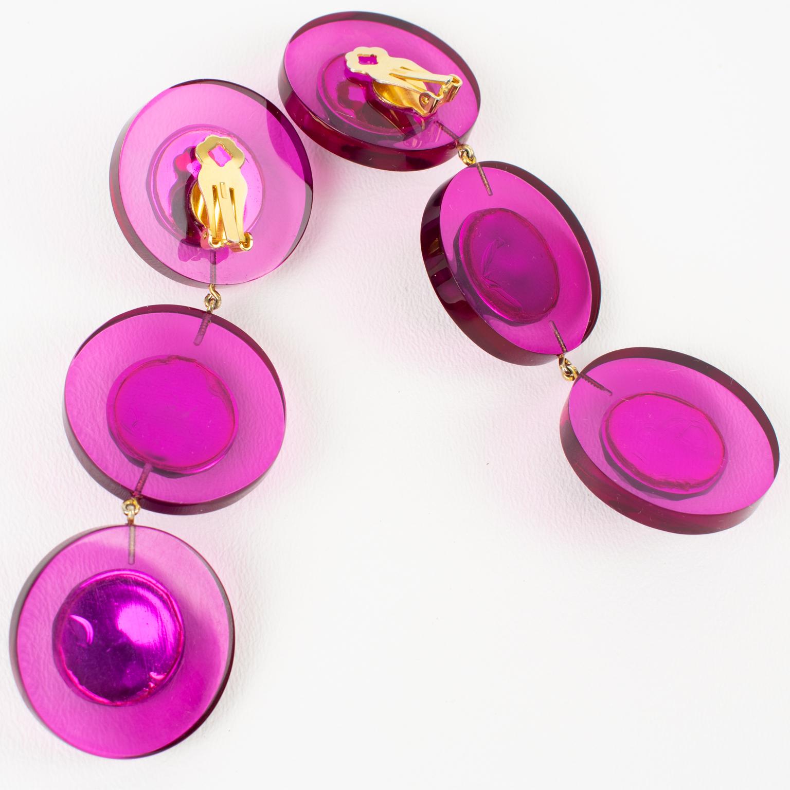 Judith Hendler Magenta Plexiglass Earrings In Excellent Condition For Sale In Atlanta, GA