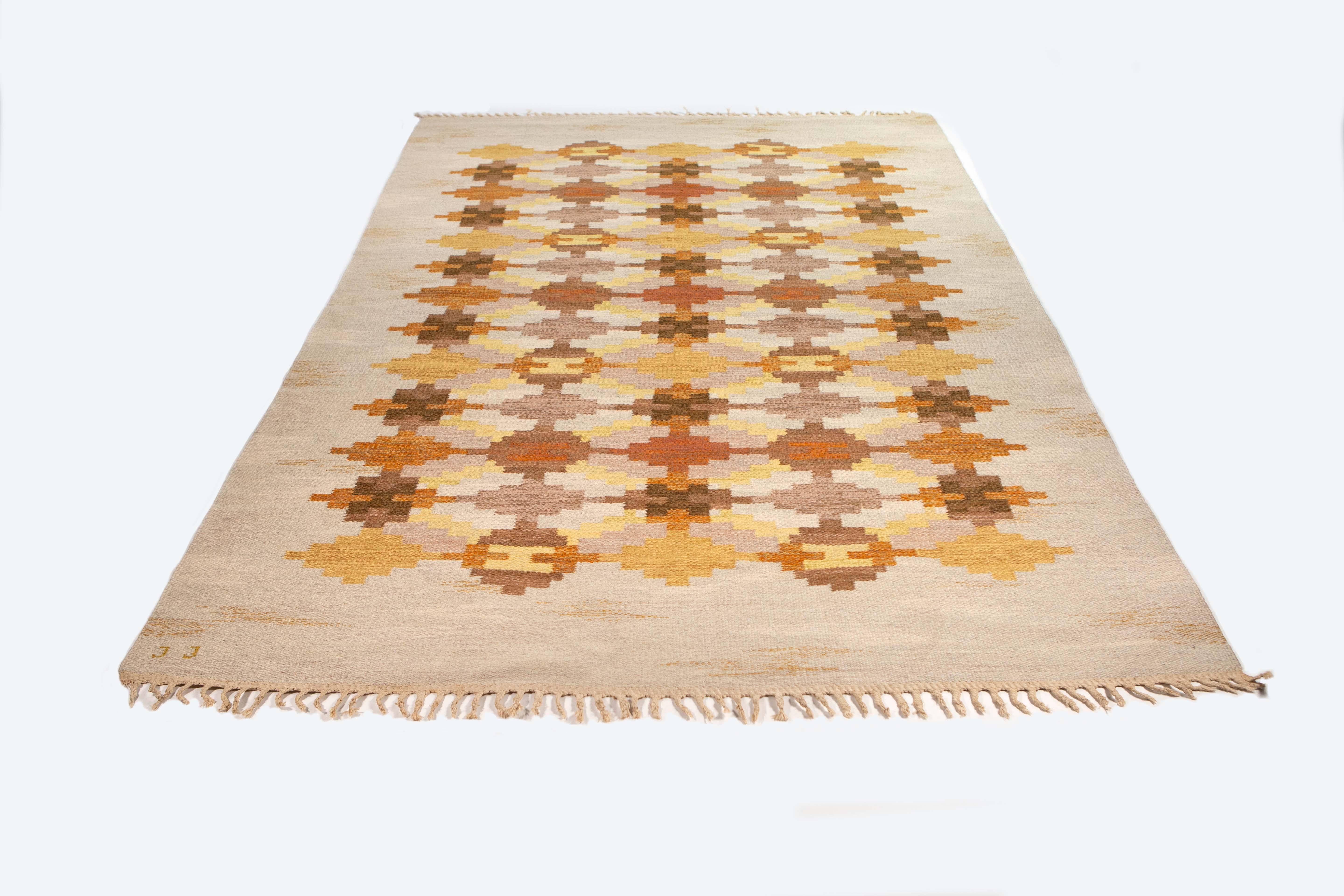 Judith Johansson handwoven flat-weave rug signed JJ Sweden 1960s 9.2 ft x 6.1 ft.

This is a classic and very sought after design and designer. Top class in Swedish designer handwoven rug. 

Size: 280cm x 186cm or 110in x 73in (9.2 ft x 6.1