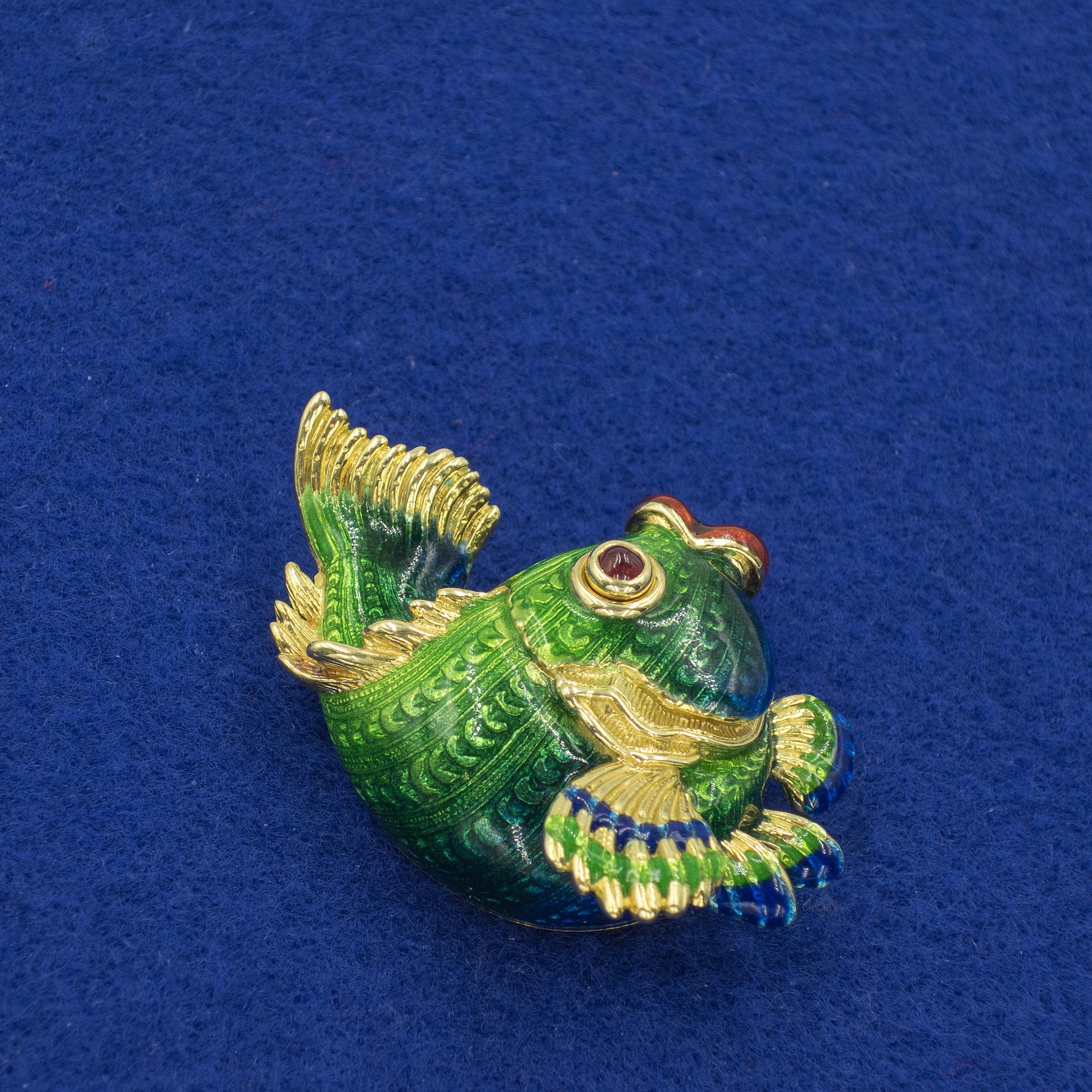 JUDITH LEIBER 18K Yellow Gold Enamel Fish Brooch In Excellent Condition In New York, NY