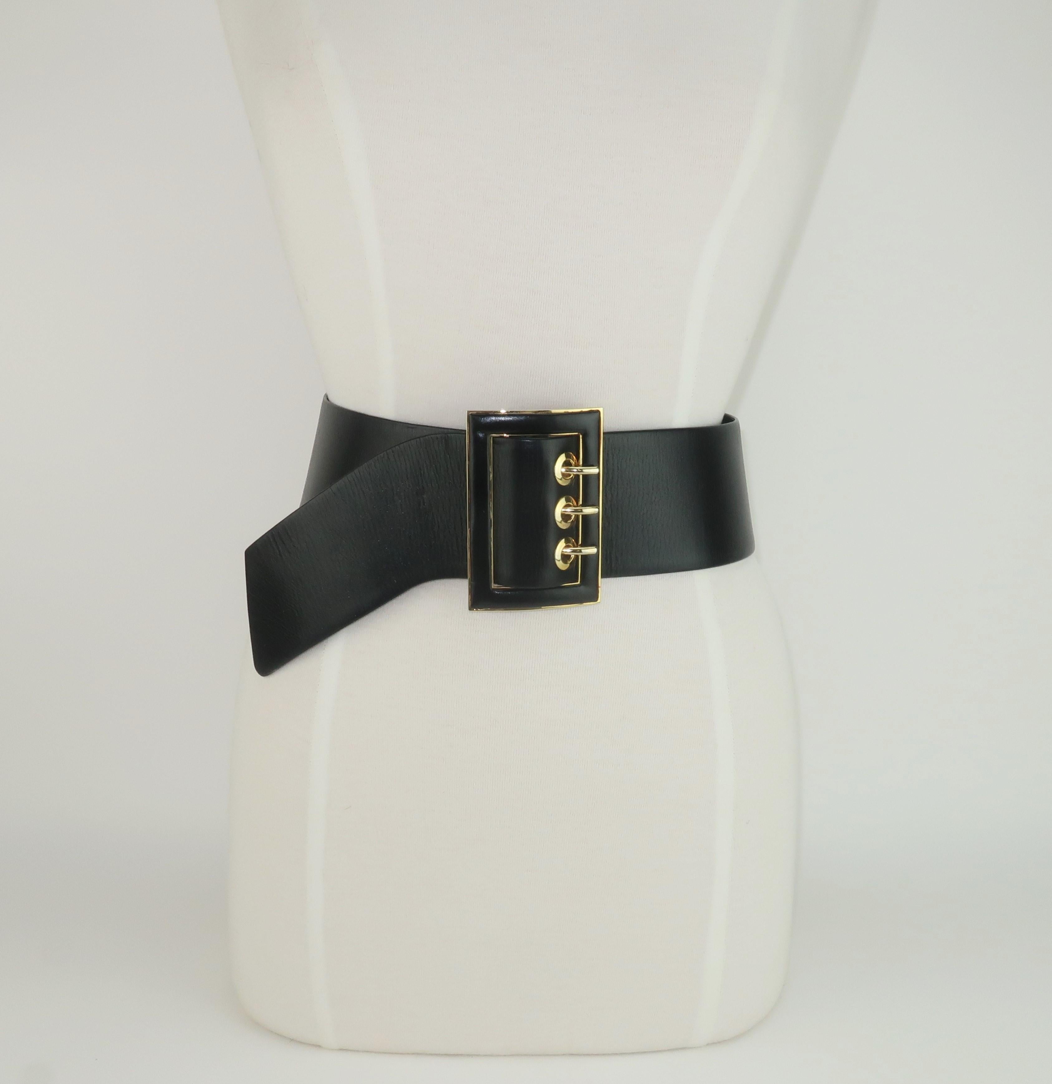 Judith Leiber Adjustable Black Leather Belt In Good Condition For Sale In Atlanta, GA