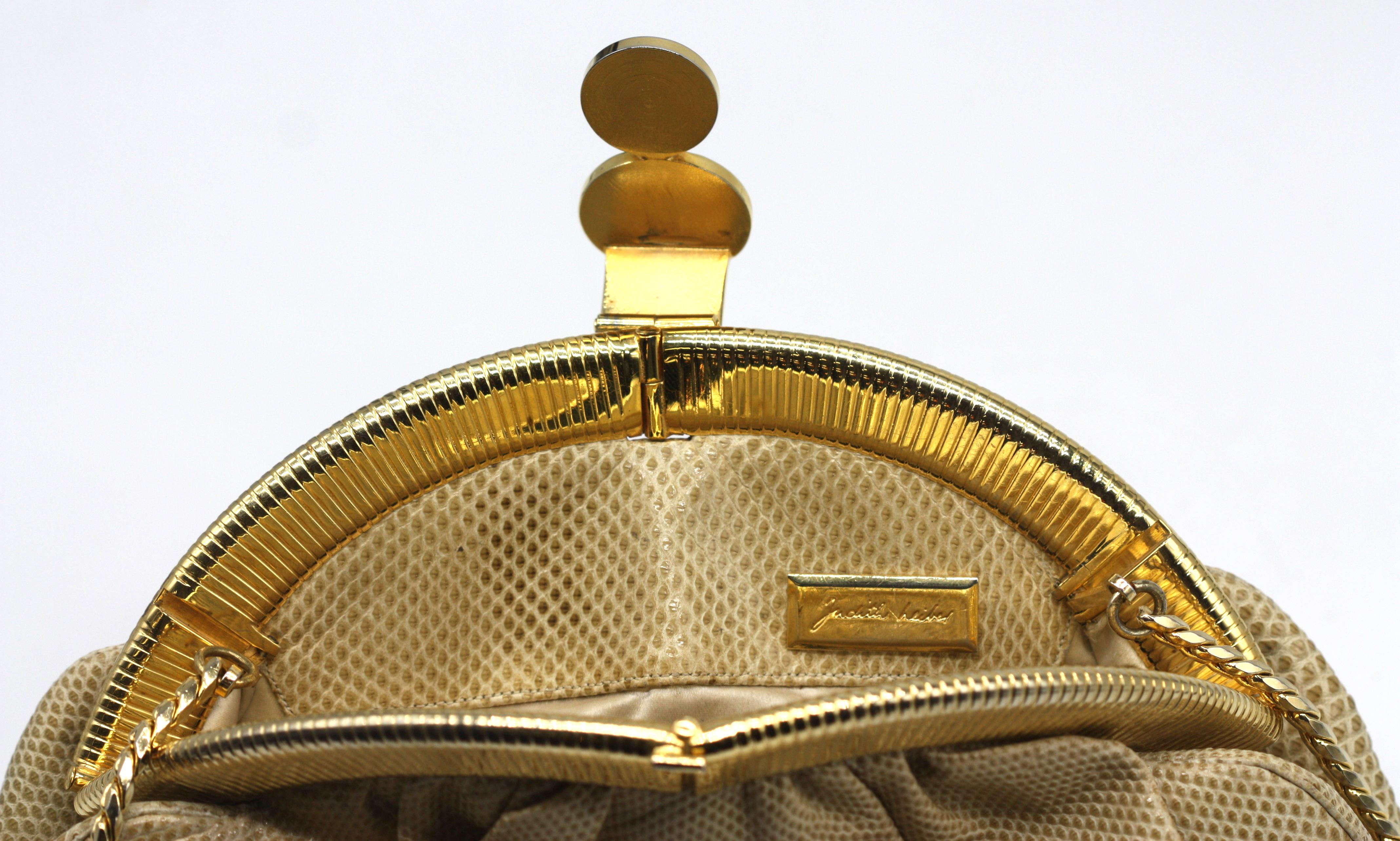 Judith Leiber Beige Eidechsenhaut Handtasche für Damen oder Herren im Angebot