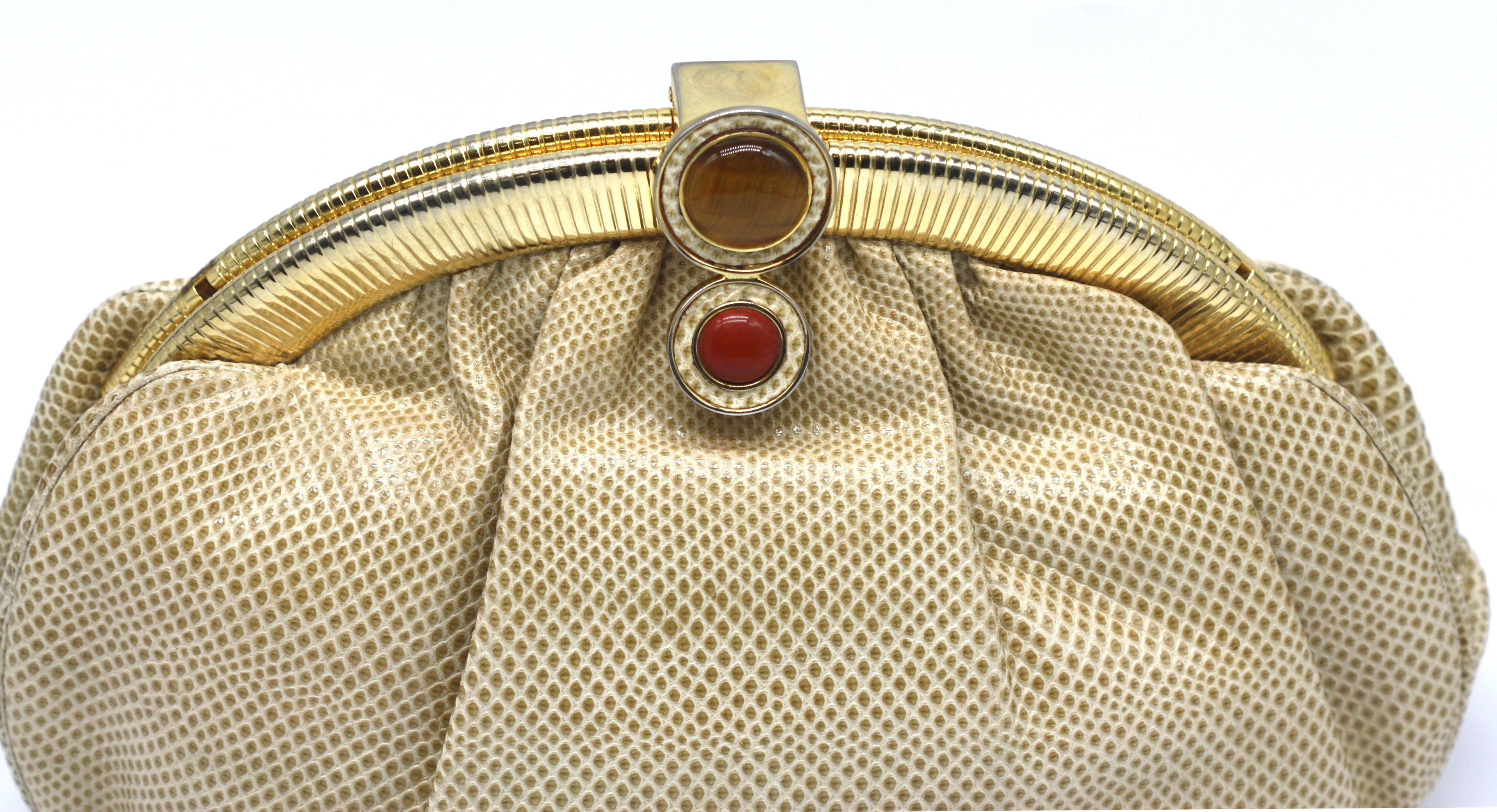 Judith Leiber Beige Eidechsenhaut Handtasche im Angebot 3