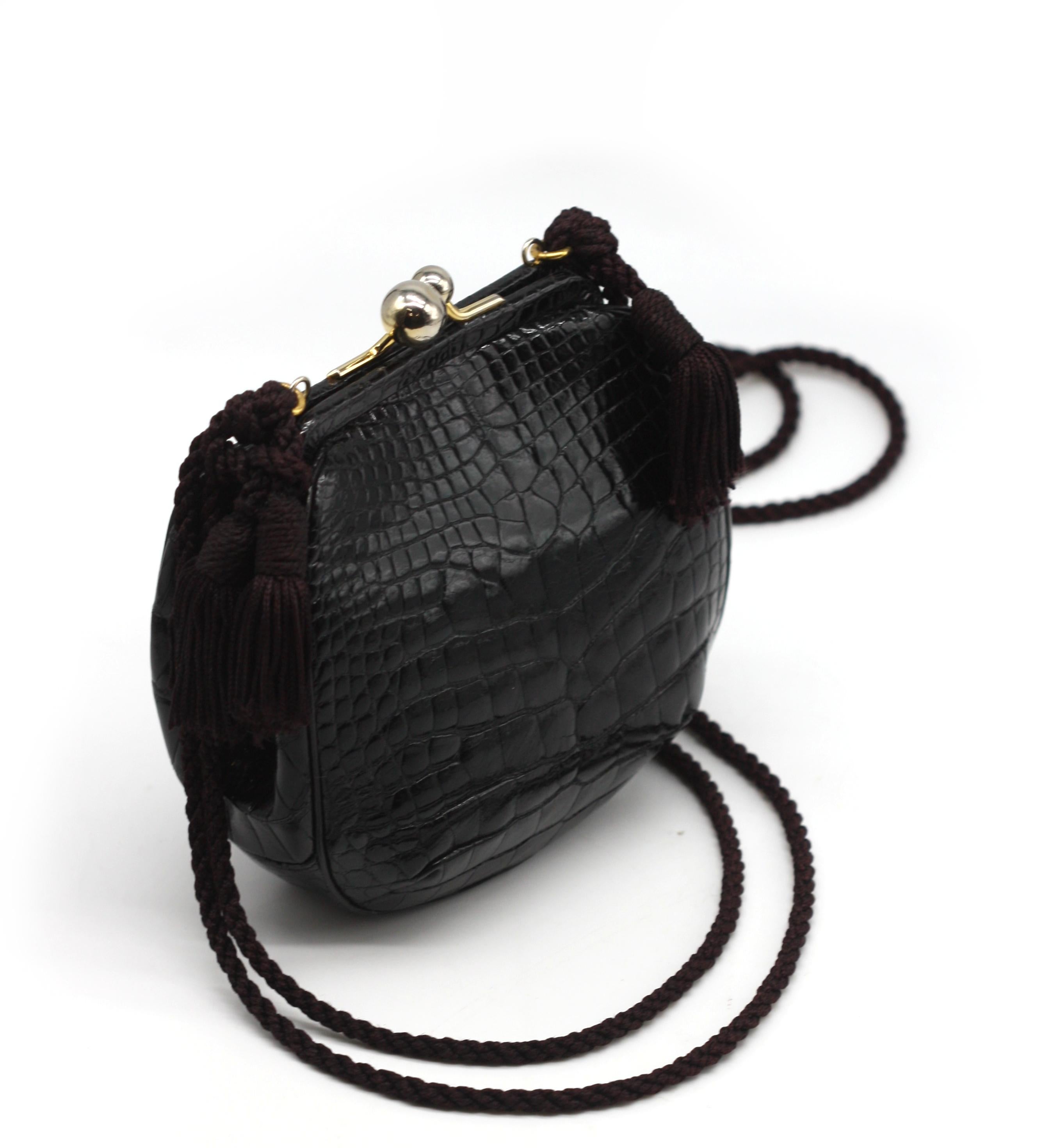Porte-monnaie en alligator noir de Judith Leiber Bon état - En vente à West Palm Beach, FL