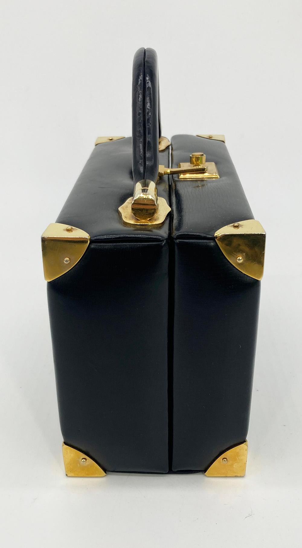 Judith Leiber Black Leather Box Handbag In Good Condition For Sale In Philadelphia, PA