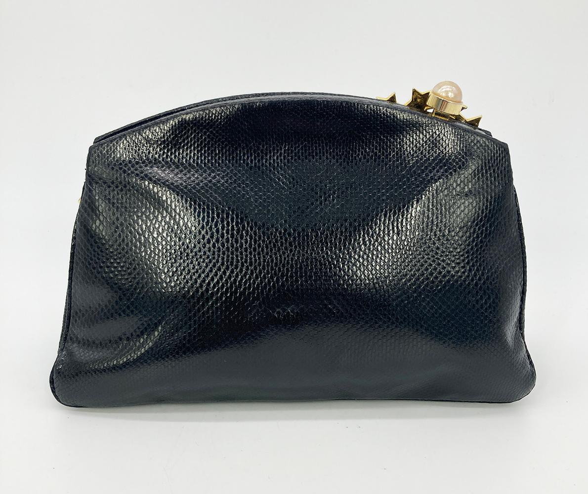 Judith Leiber black Lizard Gold Crystal Star Clutch In Good Condition For Sale In Philadelphia, PA