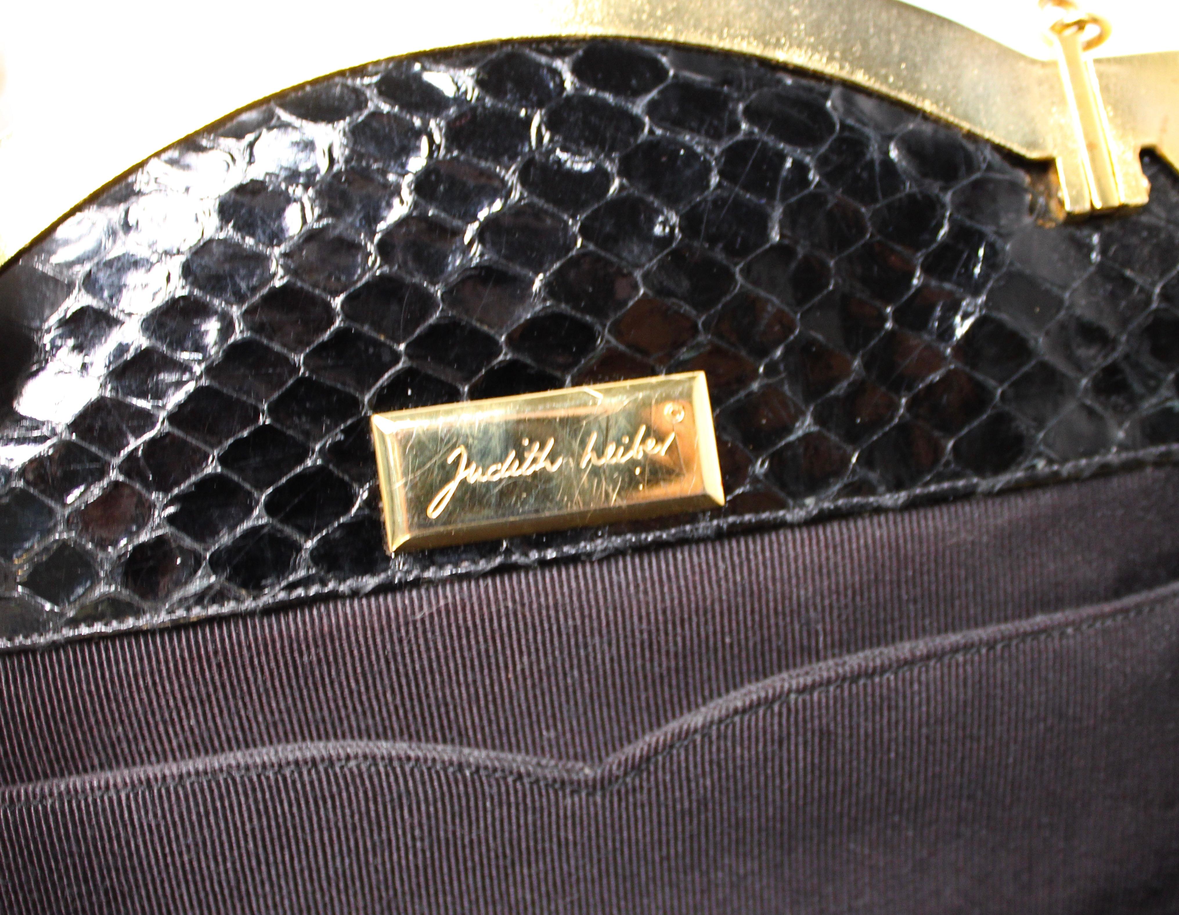 Judith Leiber Schwarze Schlangenhaut-Clutch mit Riemen circa 1980s im Angebot 5