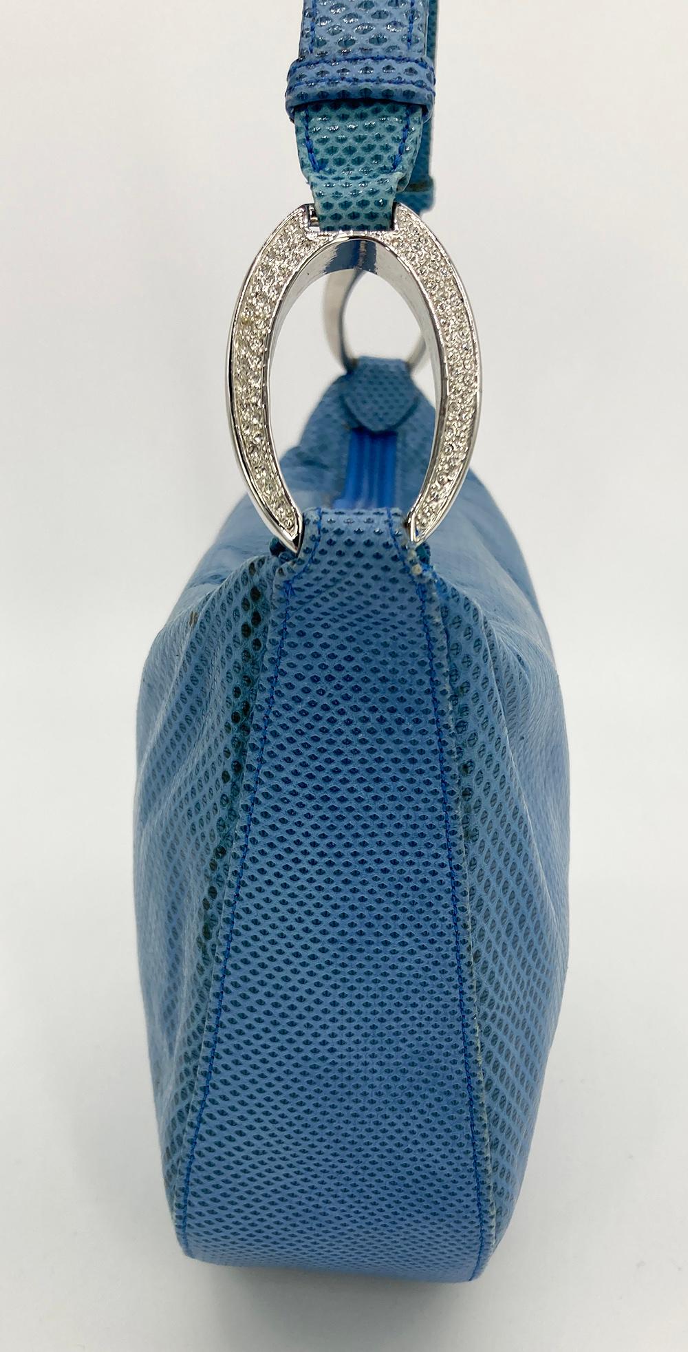 Judith Leiber - Sac à main en lézard bleu orné de cristaux État moyen - En vente à Philadelphia, PA