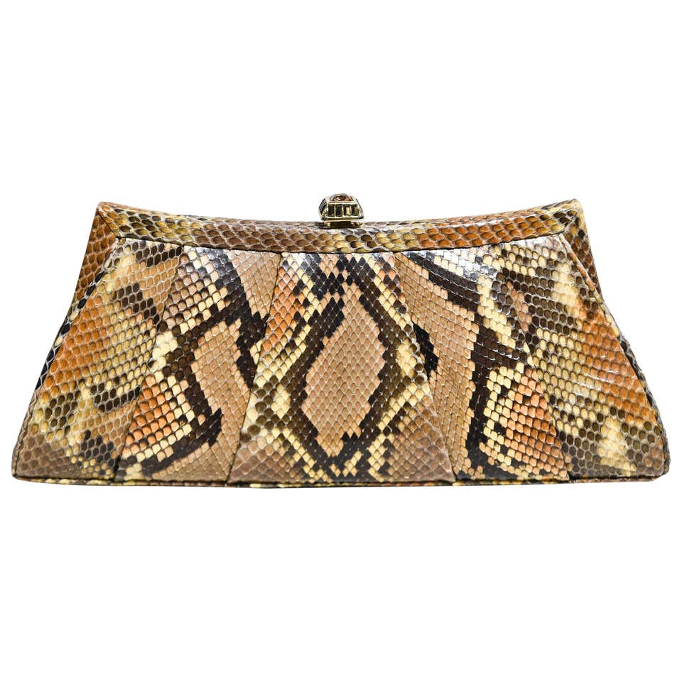 Vintage Judith Leiber Handbags and Purses - 241 For Sale at 1stdibs