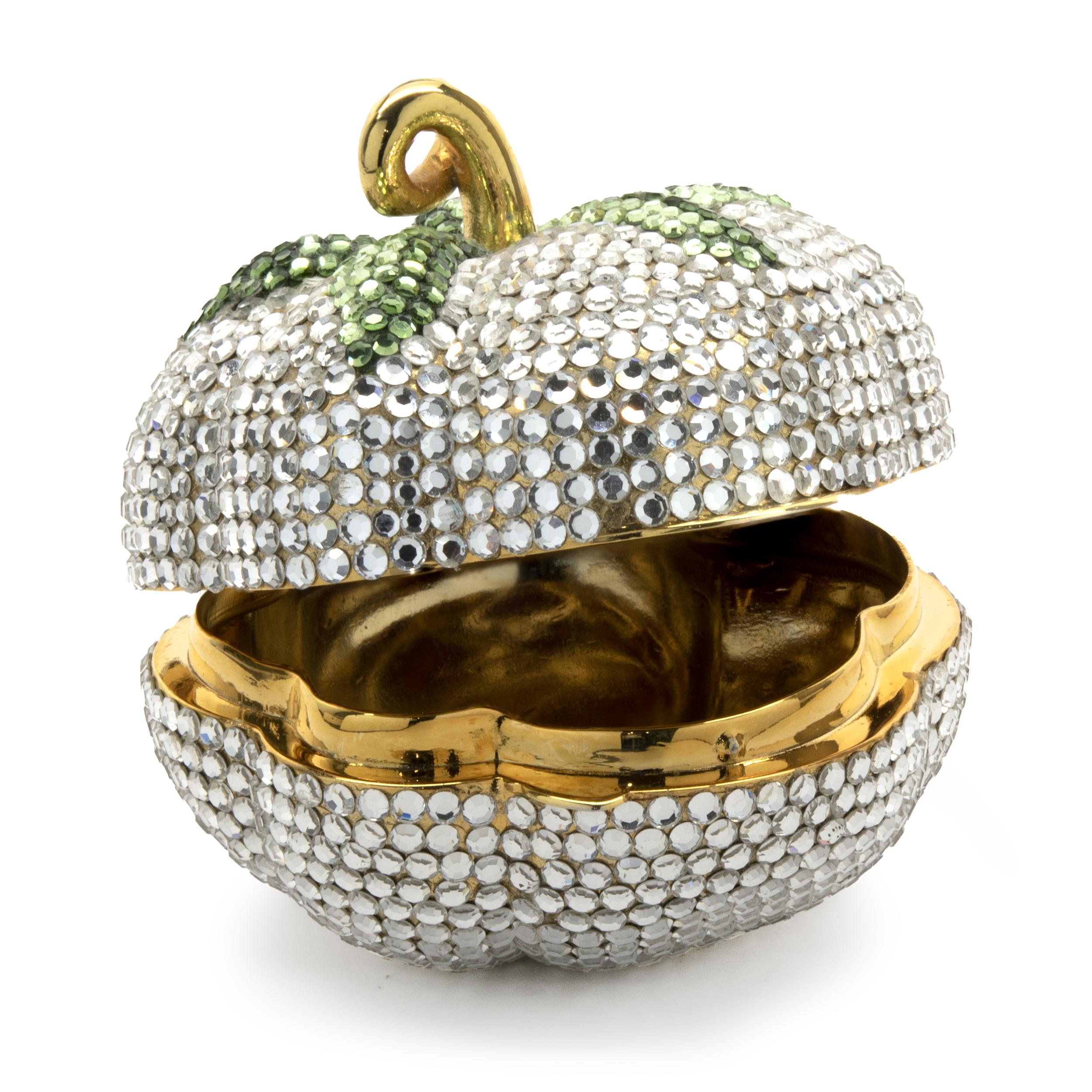 Designer: Judith Leiber
Material: green / clear crystal
Weight:  45.15 grams
Dimensions: pumpkin measures 50.5 X 48.8mm
