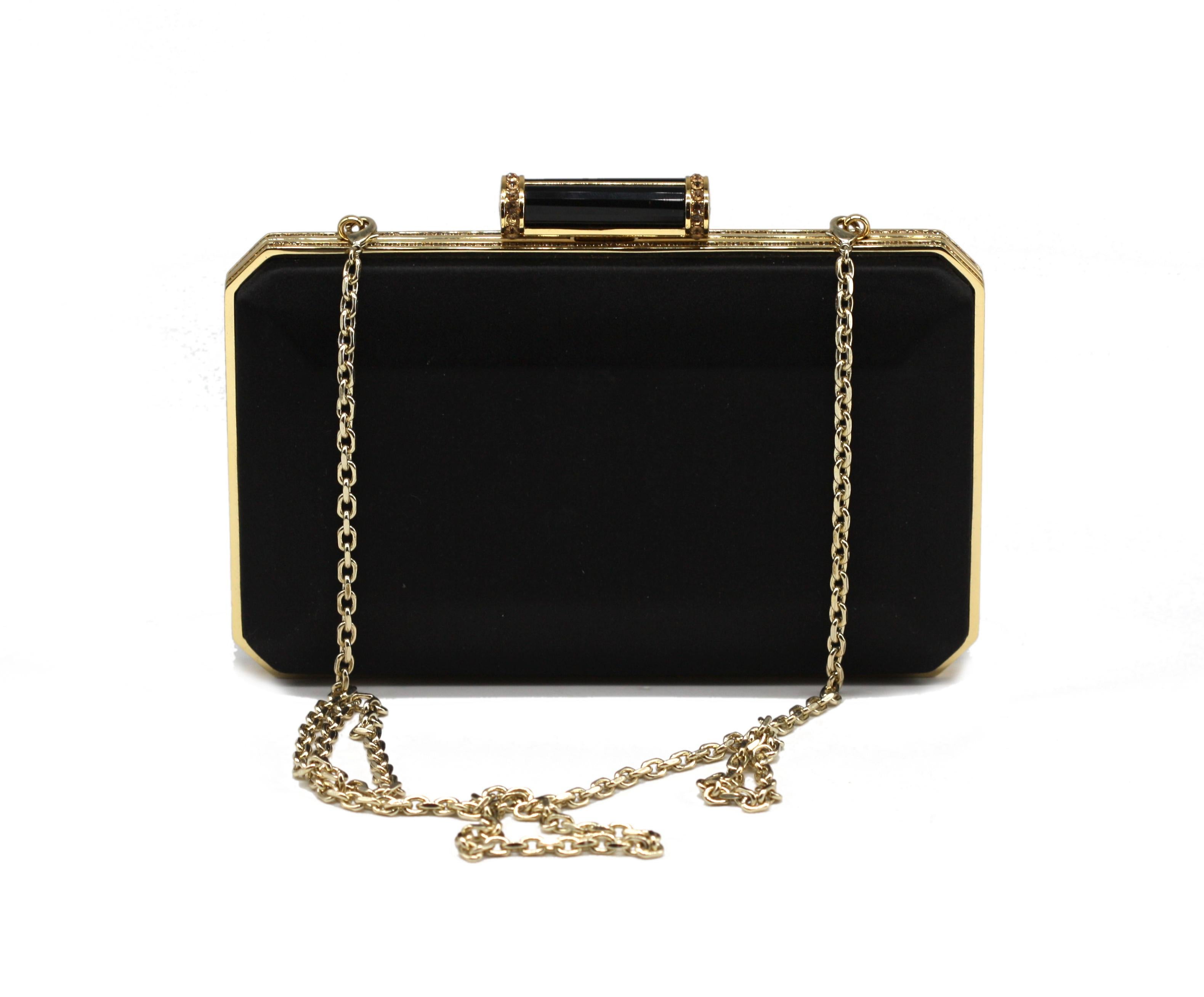 Judith Leiber Couture - Pochette en satin noir avec bordure dorée et fermeture à bouton-poussoir en vente 3