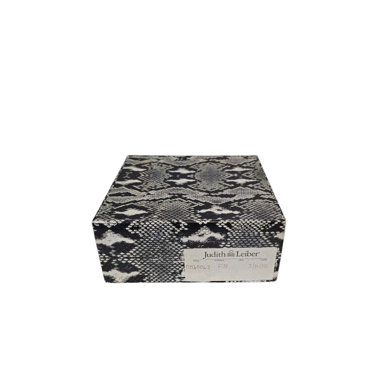 Judith Leiber Couture Crystal-Embellished Minaudière Clutch For Sale 5