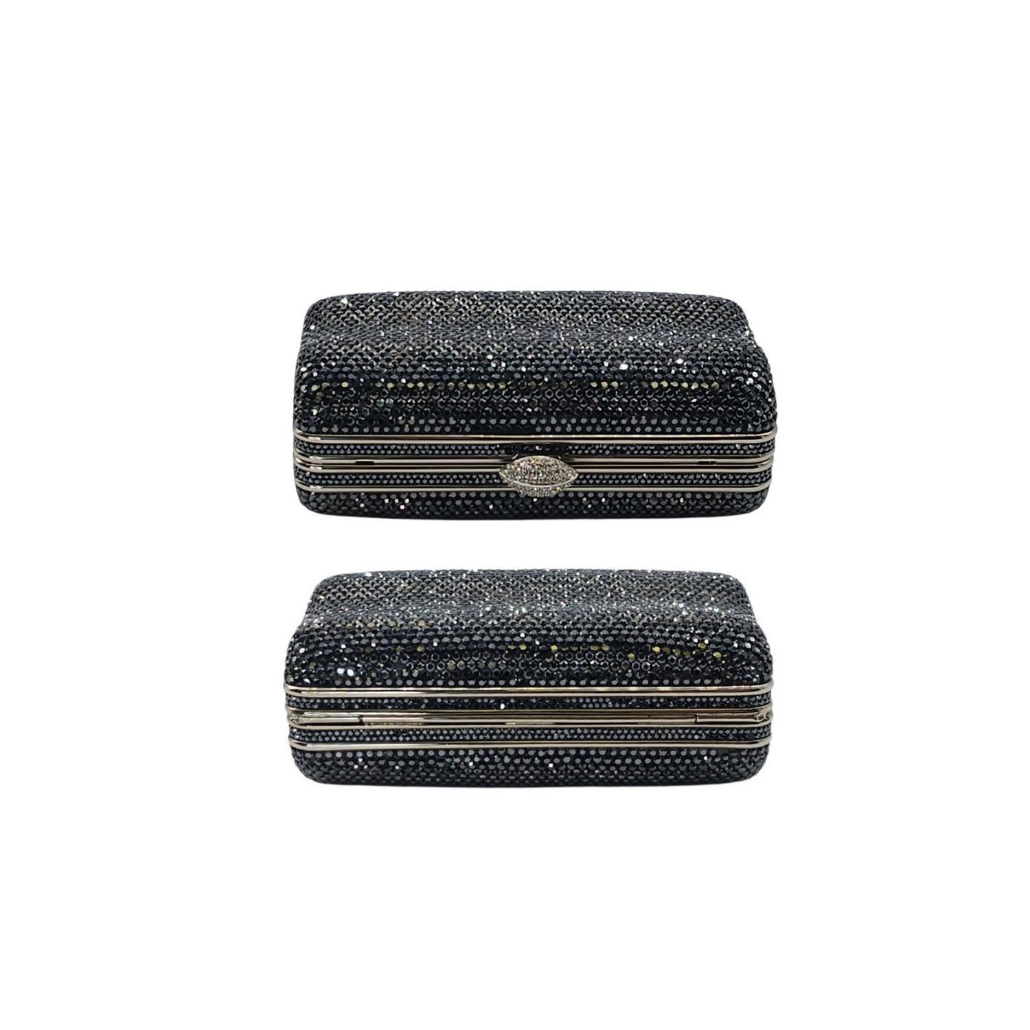 Judith Leiber Couture Crystal-Embellished Minaudière Clutch In Excellent Condition For Sale In Scottsdale, AZ