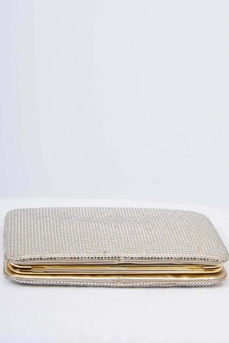 Judith Leiber Crystal Convertible Clutch In Good Condition For Sale In Alford, MA