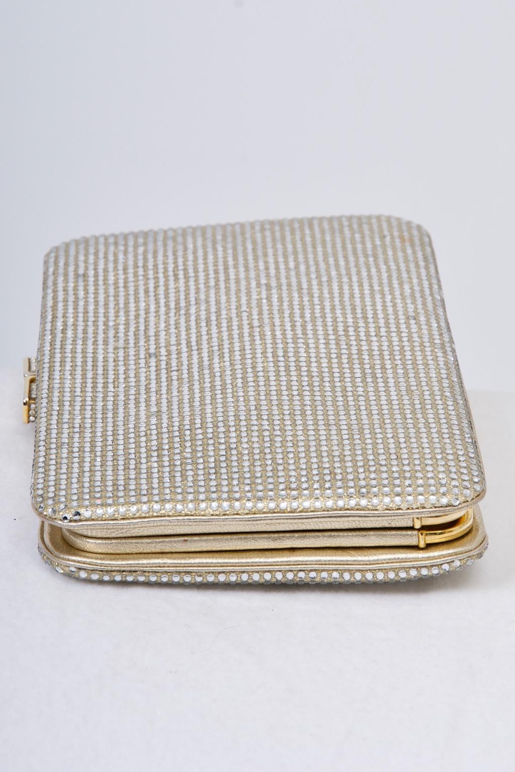 Judith Leiber Crystal Convertible Clutch In Good Condition For Sale In Alford, MA