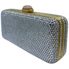 Judith Leiber - Pochette de soirée minaudière en cristal avec fermoir en cabochon de quartz rose