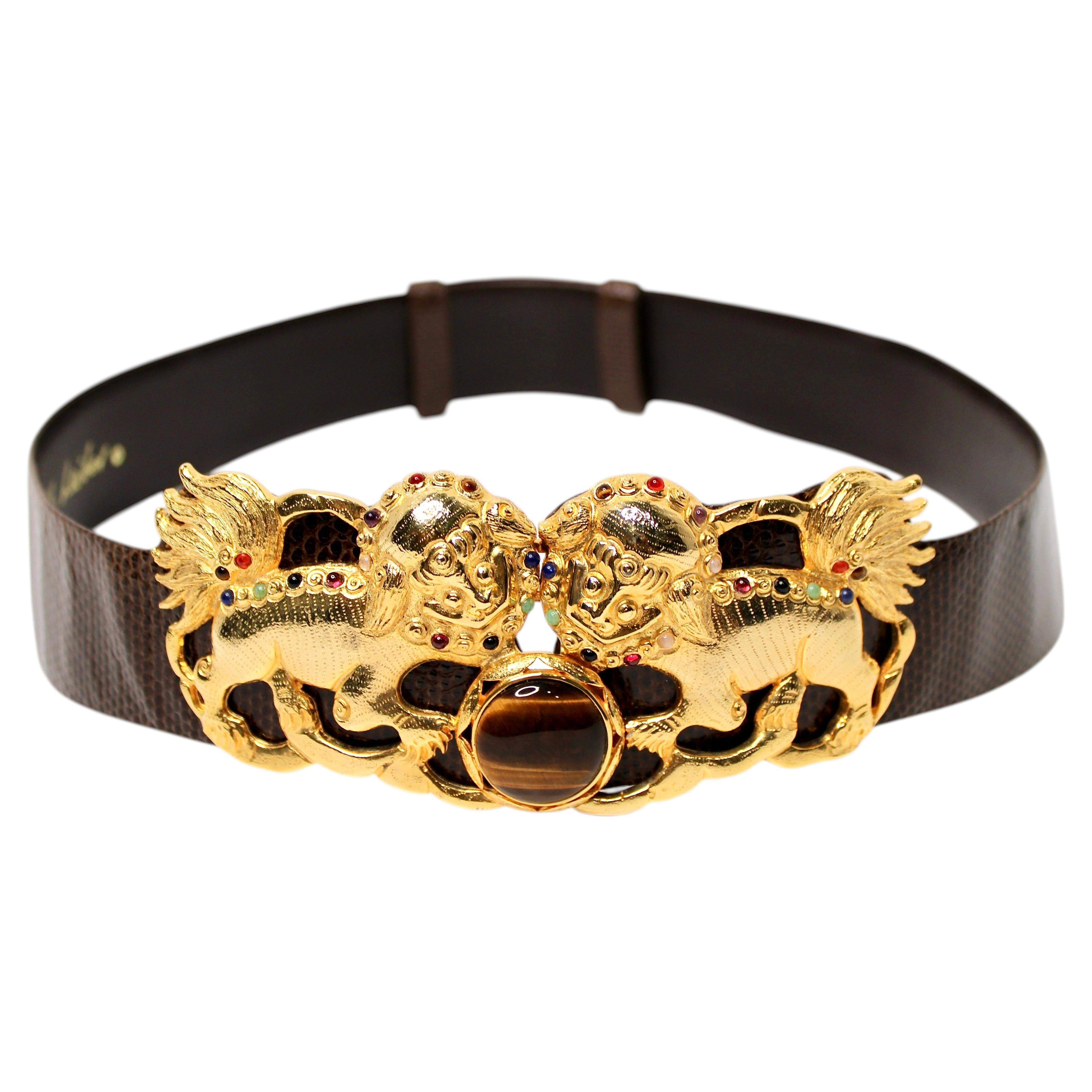 Cinturón vintage de Judith Leiber con perro Foo de piedra y cuero marrón en tono dorado