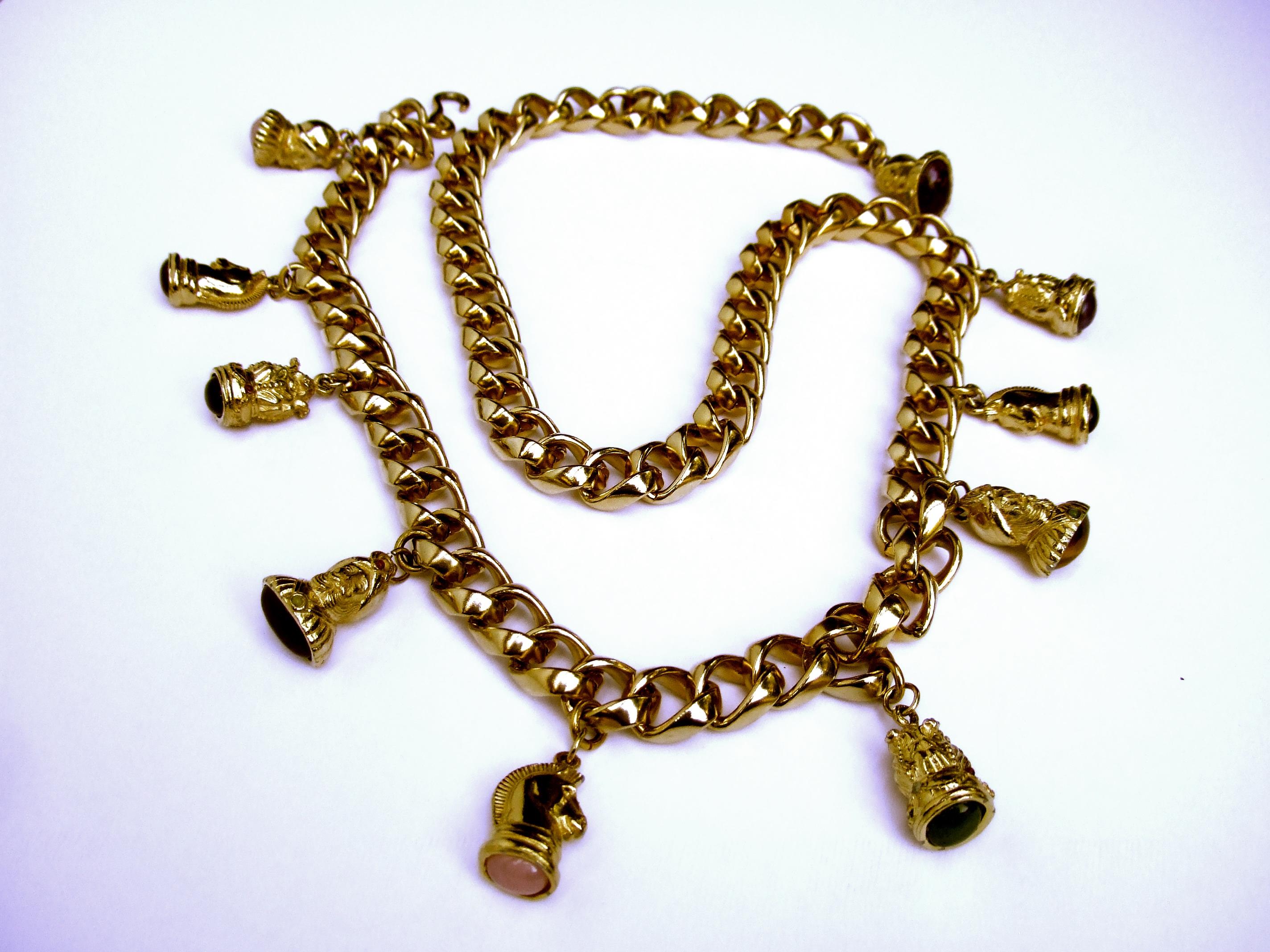 Judith Leiber Gilt Metal Dangling Charm Heavy Chain Belt c 1980s  In Fair Condition For Sale In University City, MO