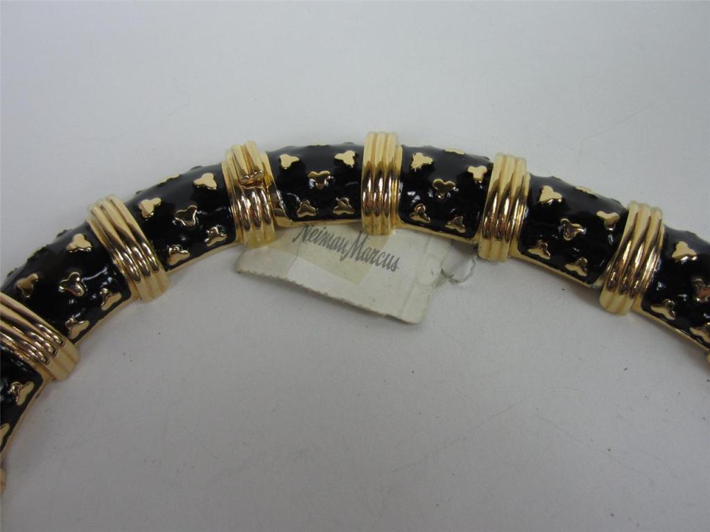 Women's  Judith Leiber Gold Tone & Black Enamel Necklace Never worn 1990s For Sale