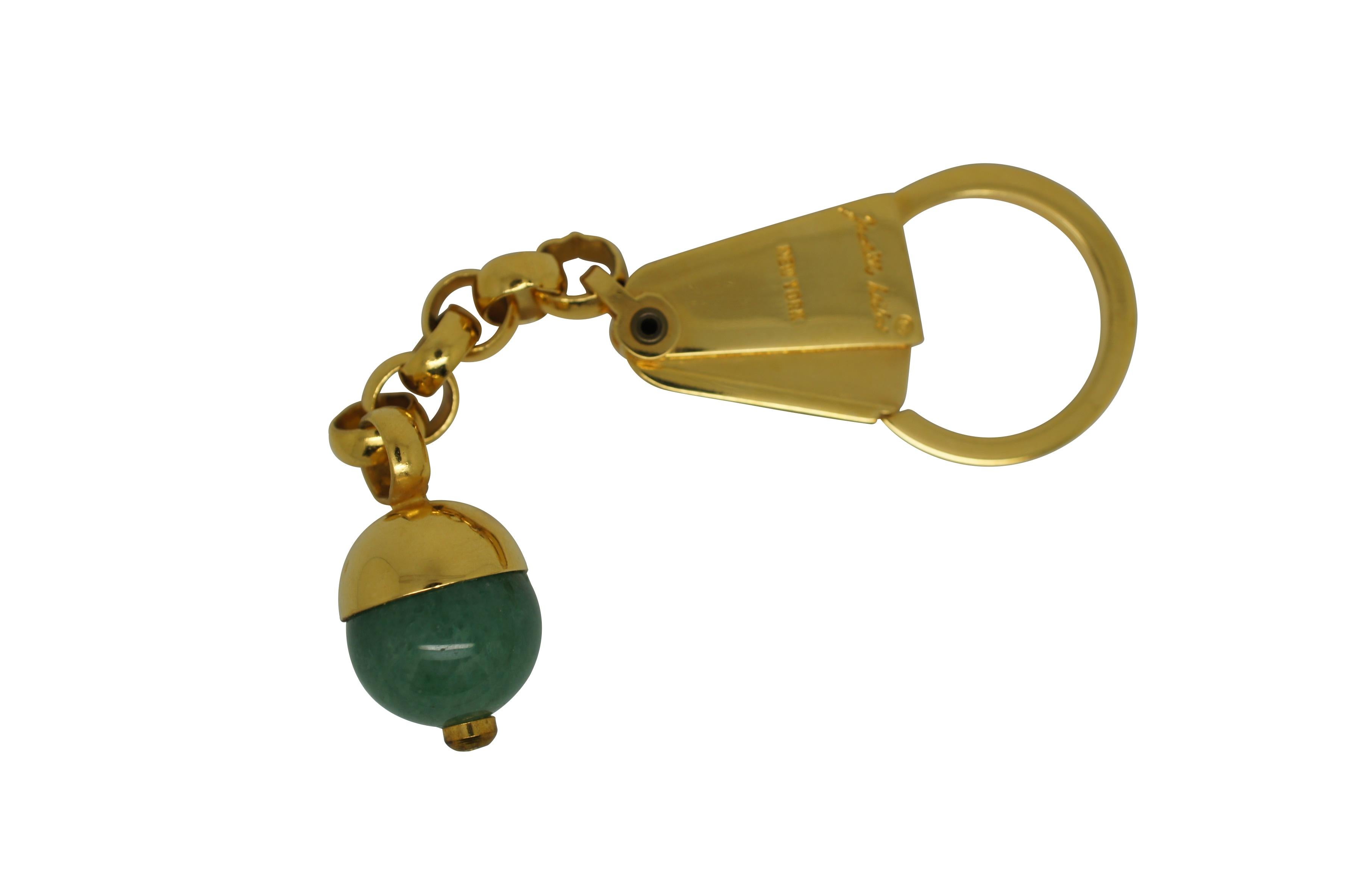 Judith Leiber Gold Tone Pocket Comb & Jade Acorn Key Chain Clip In Good Condition In Dayton, OH