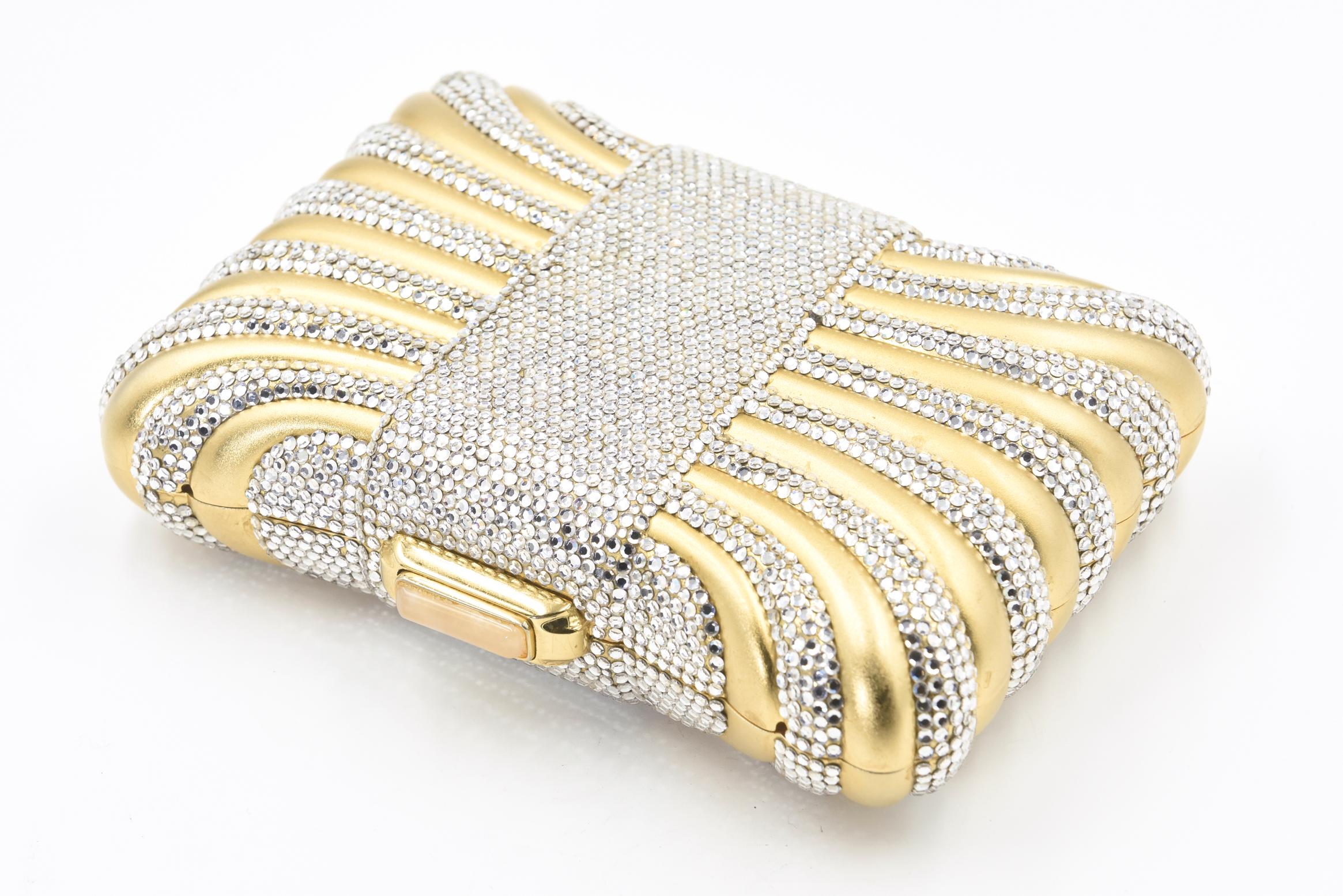 Judith Leiber Gold mit weißer Kristallschachtel Minaudière Abend Clutch im Zustand „Gut“ im Angebot in Miami Beach, FL