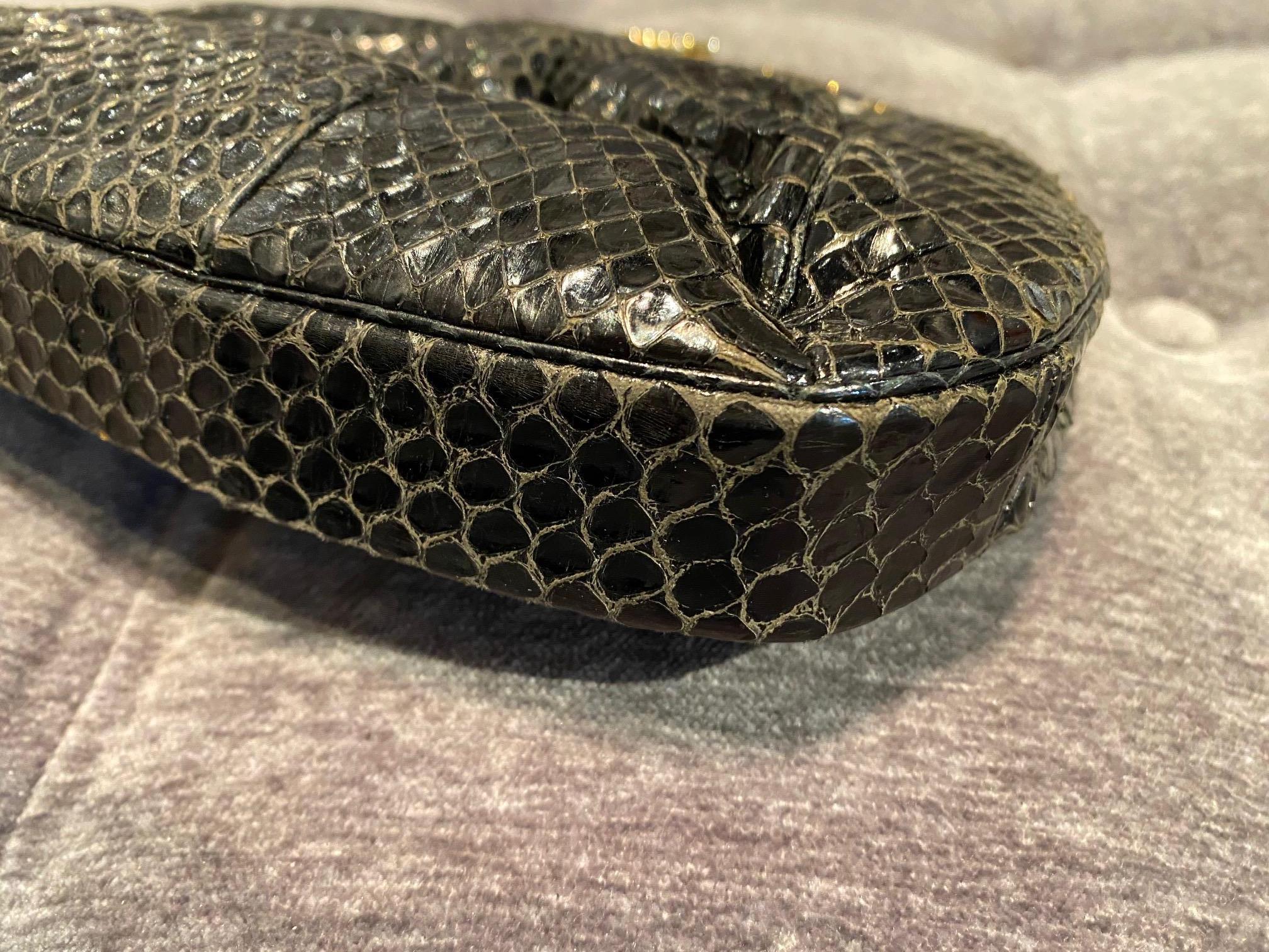 Judith Leiber Karung Embellished Clutch In Fair Condition For Sale In Roslyn, NY