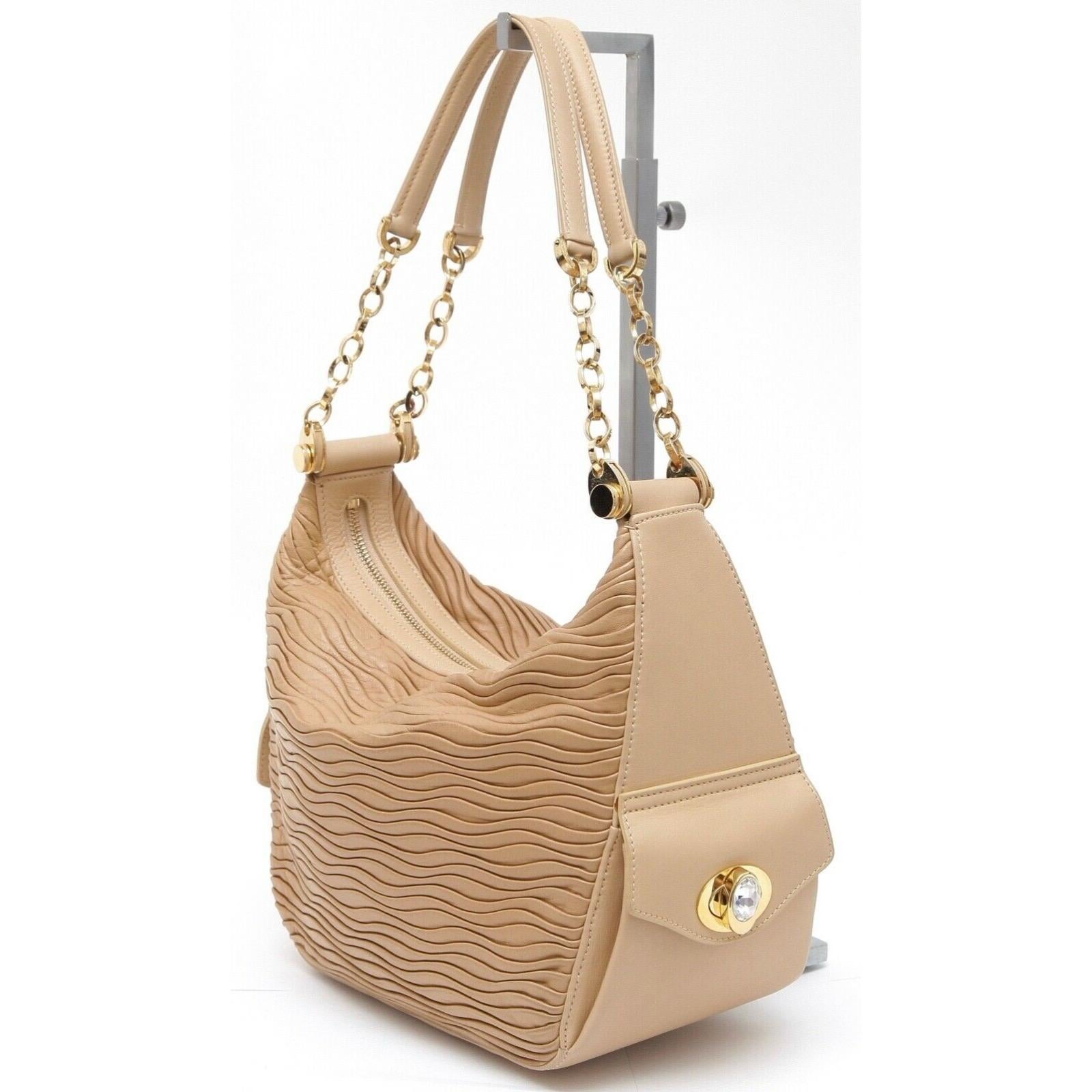 JUDITH LEIBER Shoulder Bag Hobo Leather Beige Gold-Tone HW Crystal Top Zipper In Good Condition For Sale In Hollywood, FL