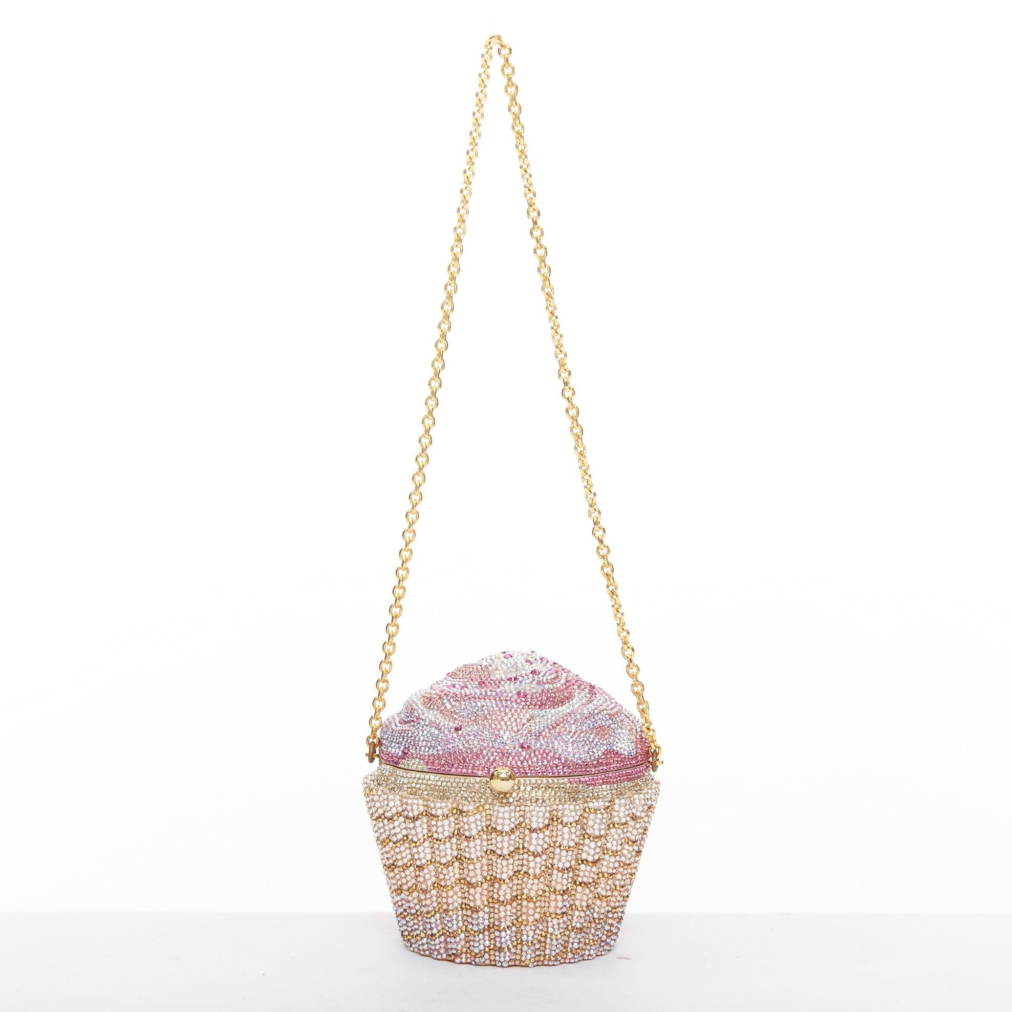 Beige Pochette minaudiere Say Yes di JUDITH LEIBER in edizione limitata con cupcake alla fragola in vendita