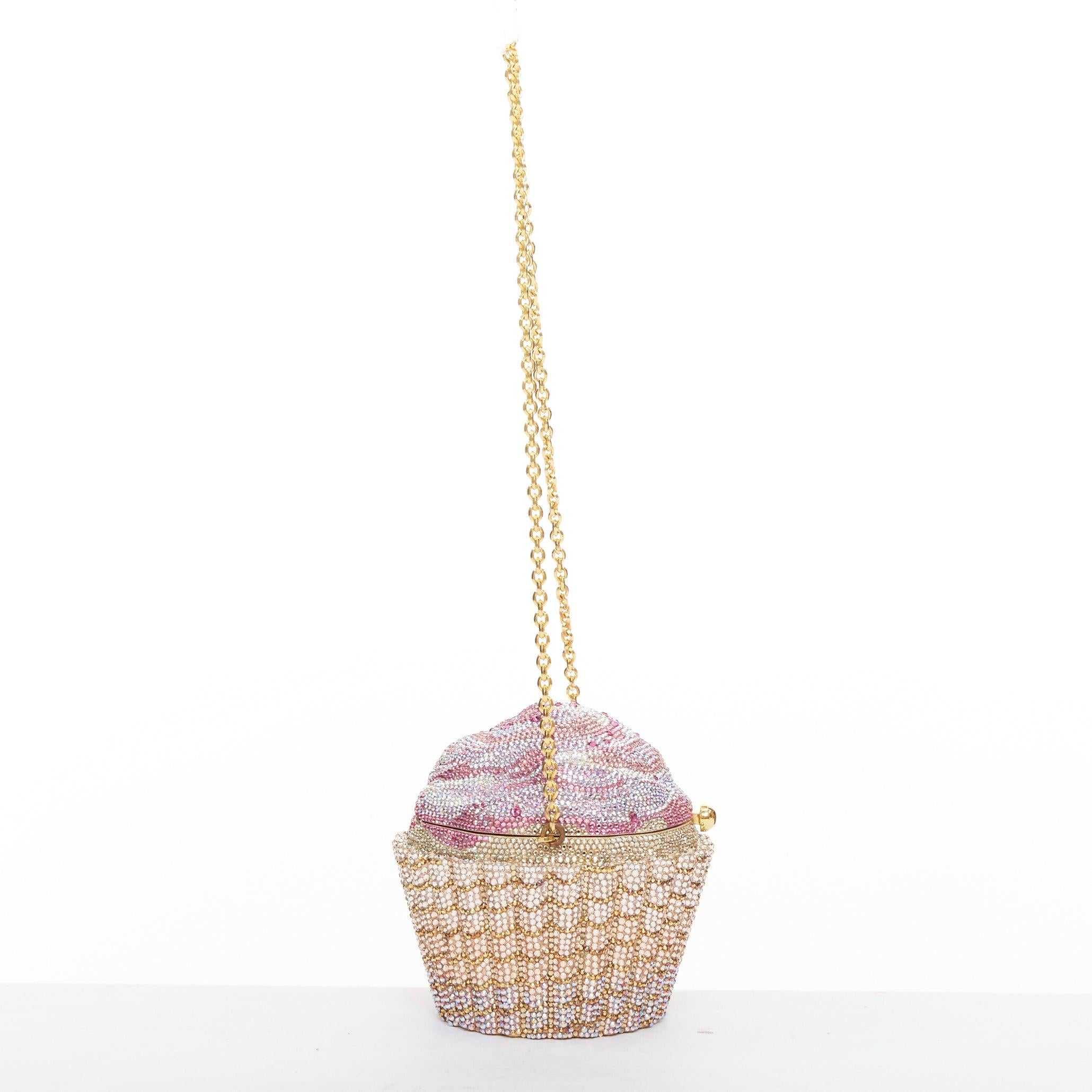 Donna Pochette minaudiere Say Yes di JUDITH LEIBER in edizione limitata con cupcake alla fragola in vendita