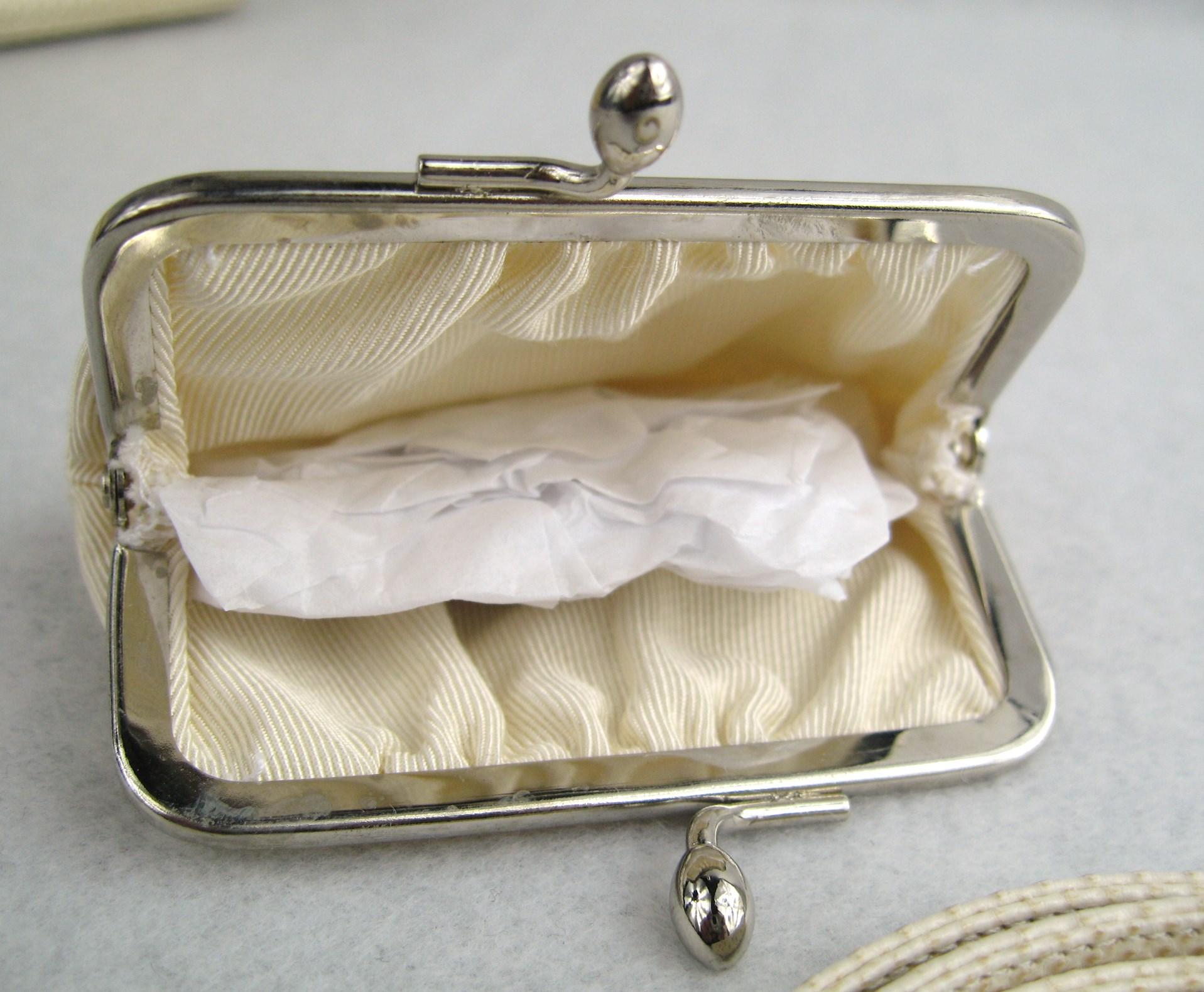 Judith Leiber Lizard Leather Evening Bag Handbag Clutch - Semi - Precious Stones For Sale 5