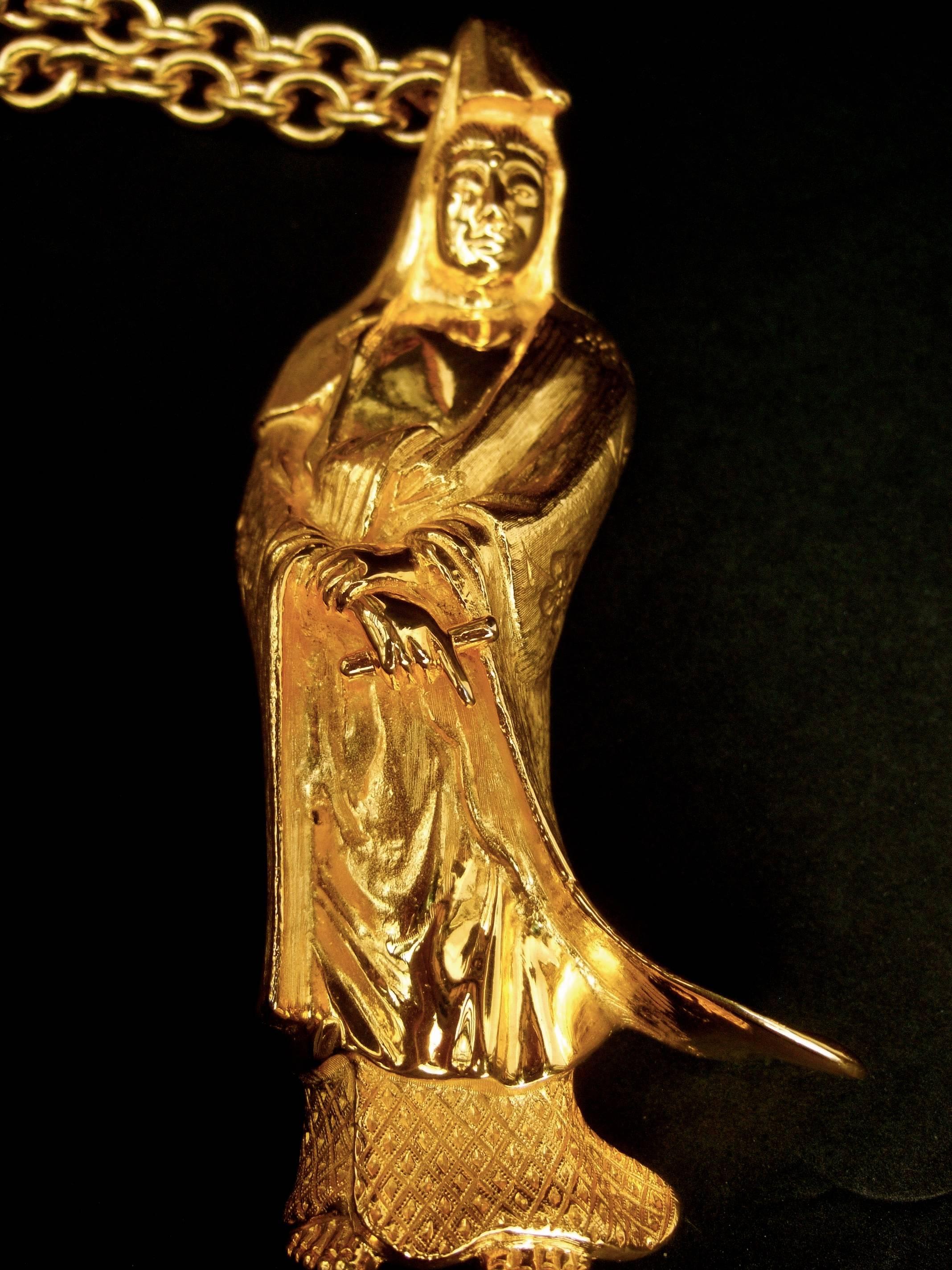 Judith Leiber Massive Figural Gilt Metal Pendant Brooch Necklace For Sale 8