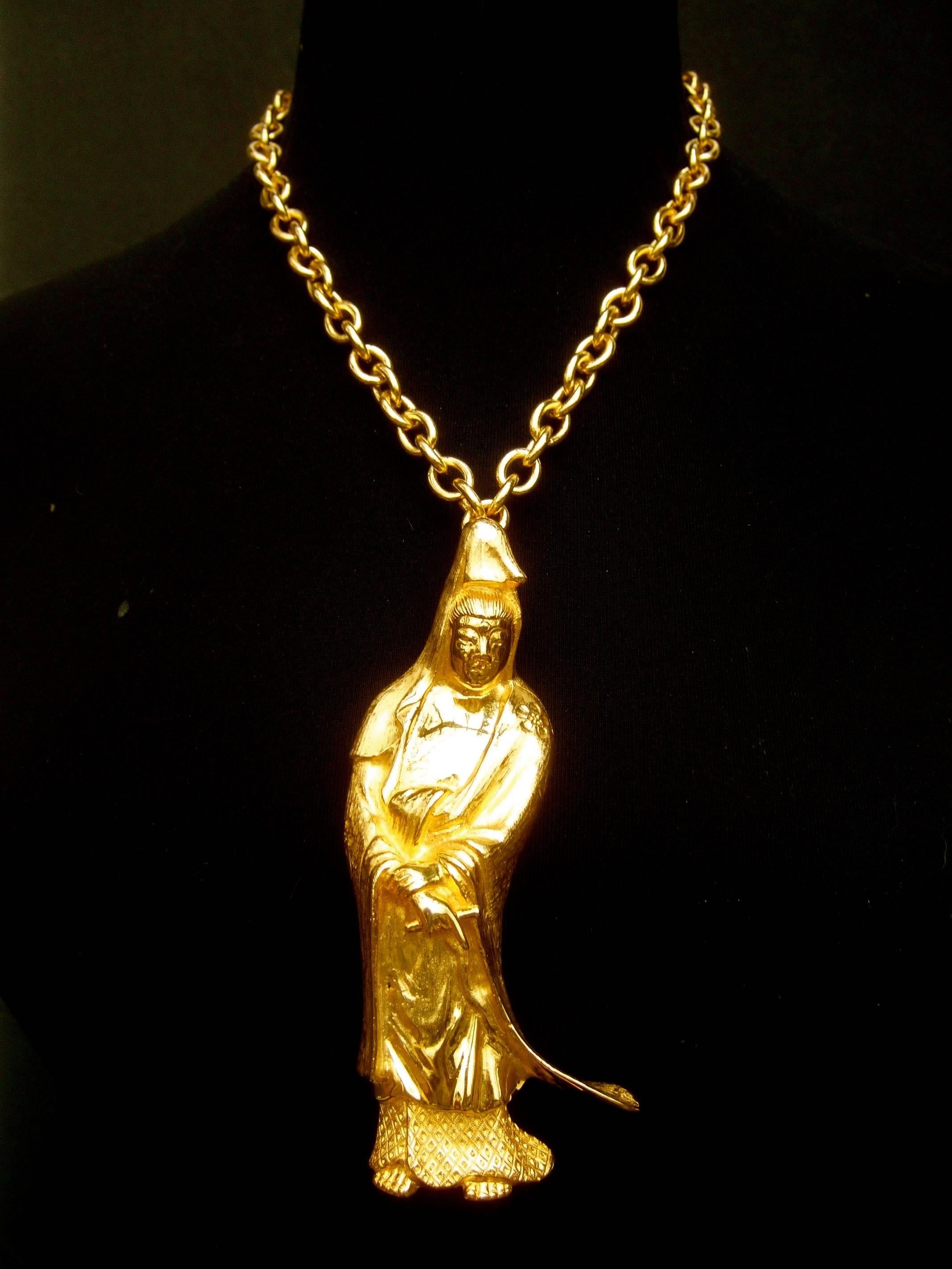 Judith Leiber Massive Figural Gilt Metal Pendant Brooch Necklace  For Sale 1