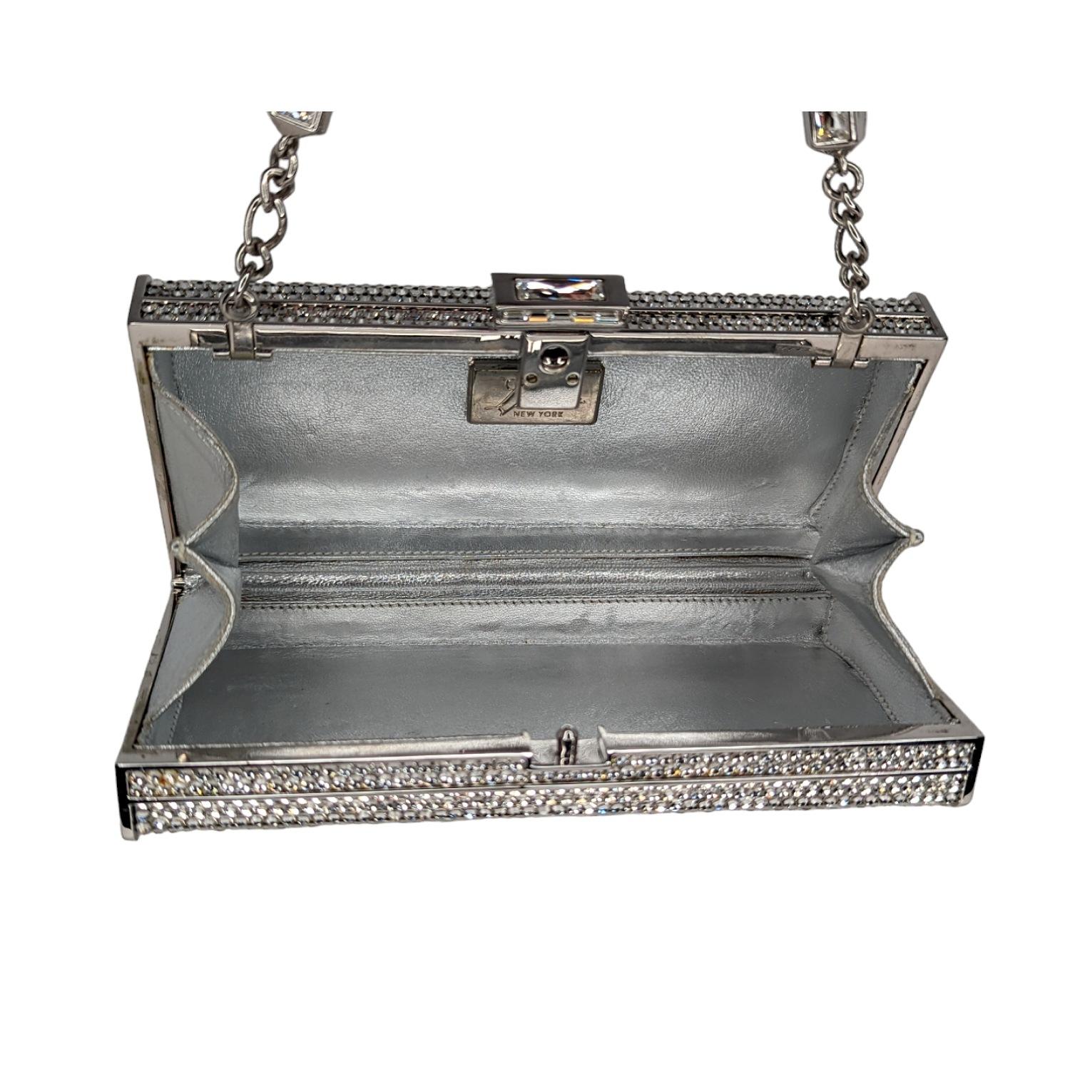 Judith Leiber Mini Minaudiere Clutch mit Swarovski-Kristall-Verzierungen aus Silber im Angebot 1