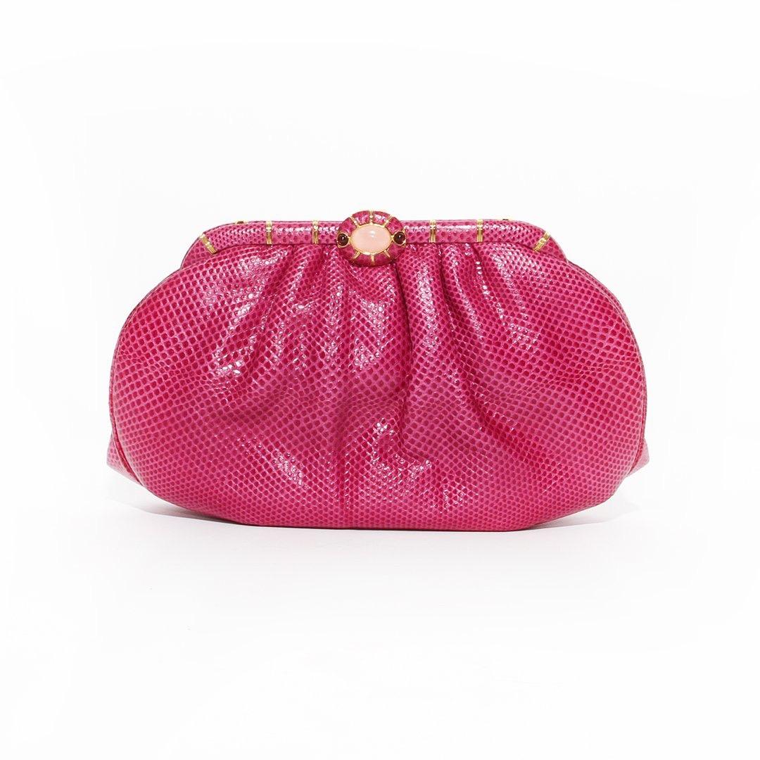 Judith Leiber Pink Rose Clutch / Shoulder Bag In Good Condition In Los Angeles, CA