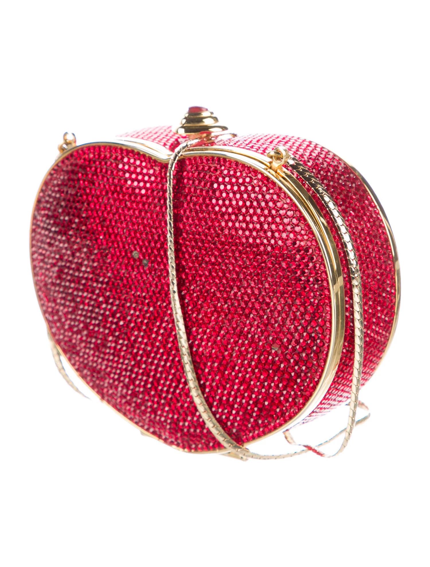 Judith Leiber Red Crystal Heart Evening Bag In Excellent Condition In Montreal, Quebec