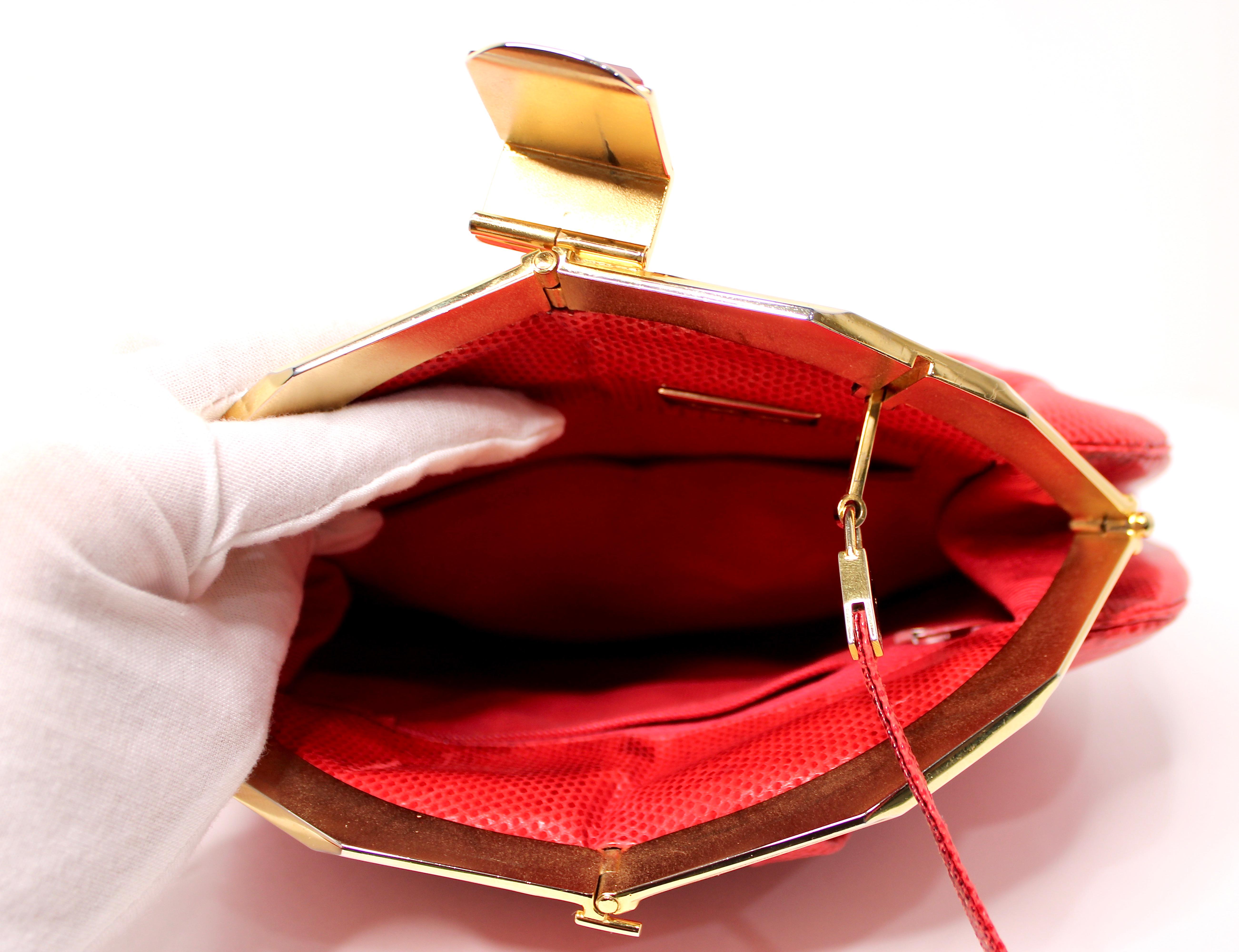 Judith Leiber Red Lizard Clutch With Strap circa 1980s en vente 1