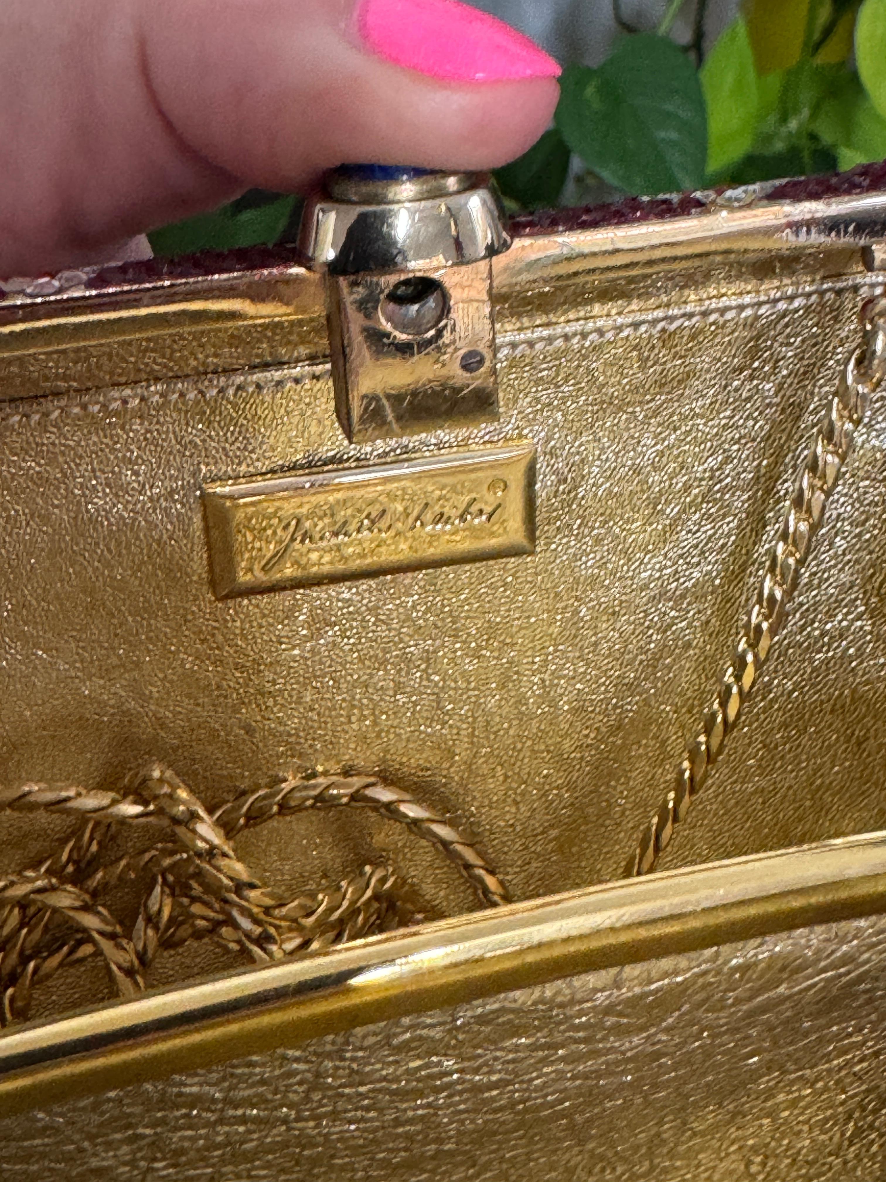 Judith Leiber, pochette de soirée minaudière rouge en cristal Swarovski, défilé de vacances en vente 13