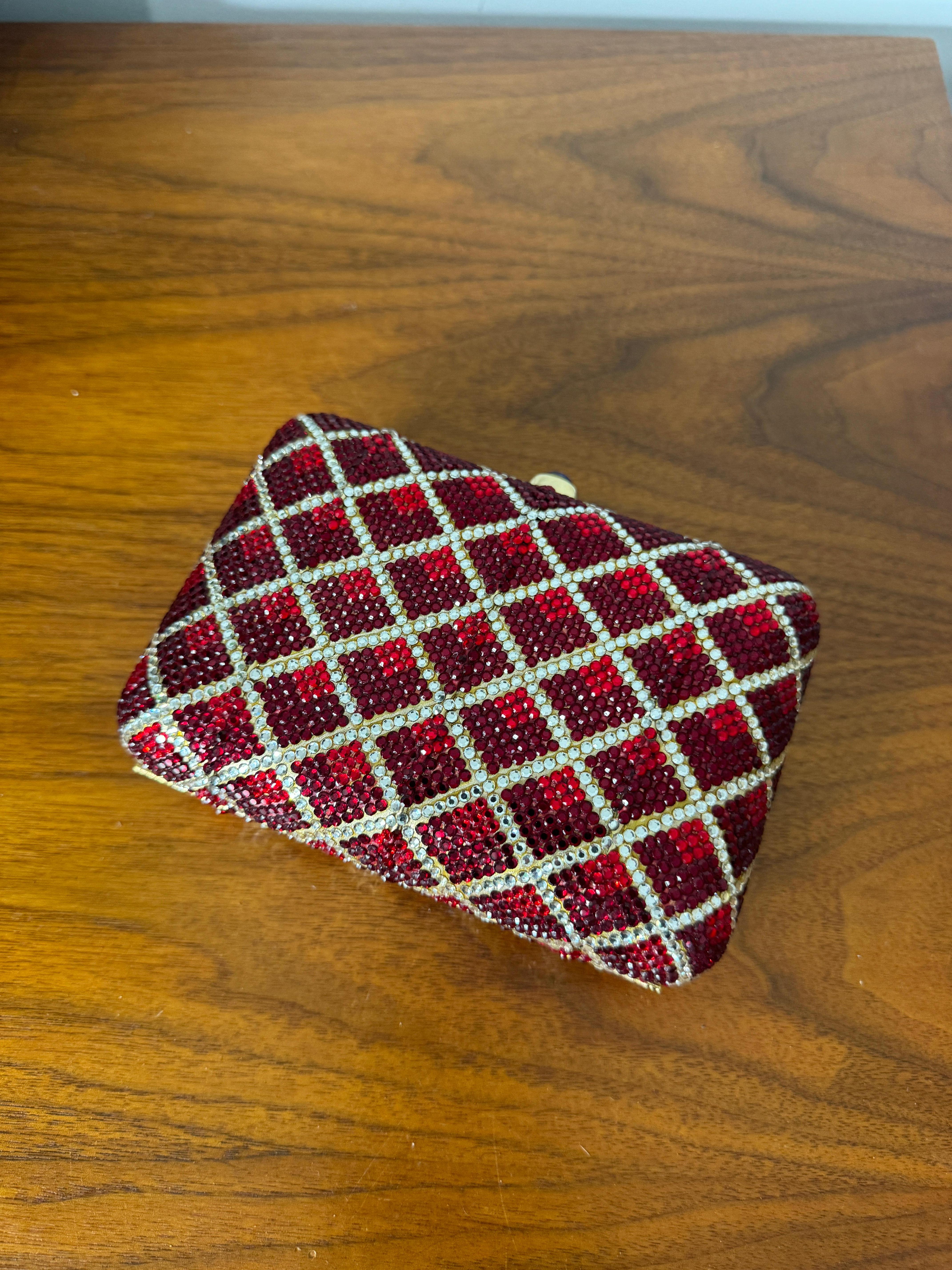 Judith Leiber, pochette de soirée minaudière rouge en cristal Swarovski, défilé de vacances en vente 8