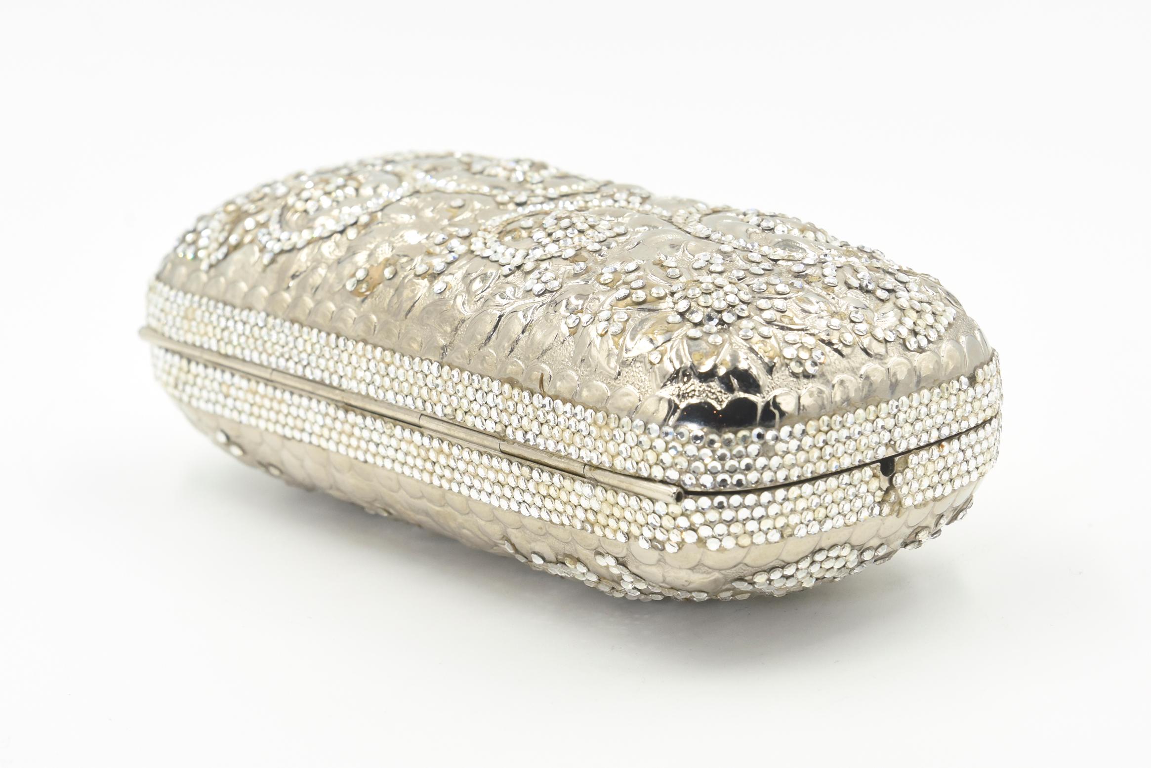 Judith Leiber Silver Metal and Crystal Floral Oblong Minaudière Evening Bag  In Good Condition For Sale In Miami Beach, FL