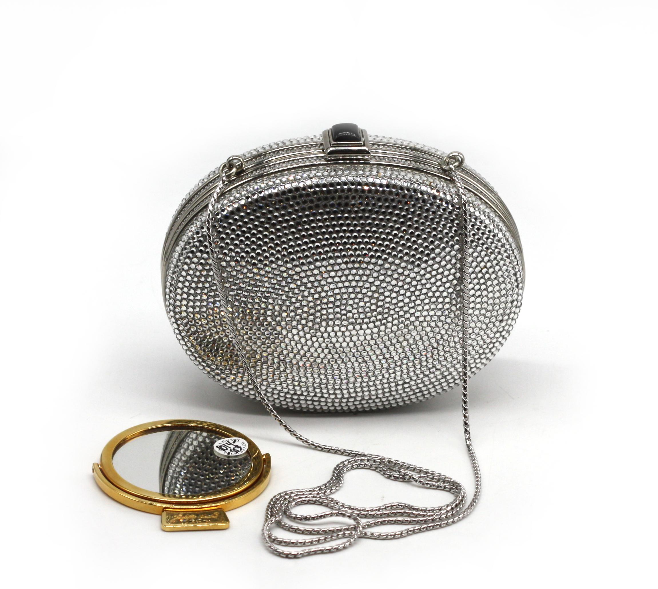 Bolso de noche Judith Leiber Minaudière plateado en venta 2