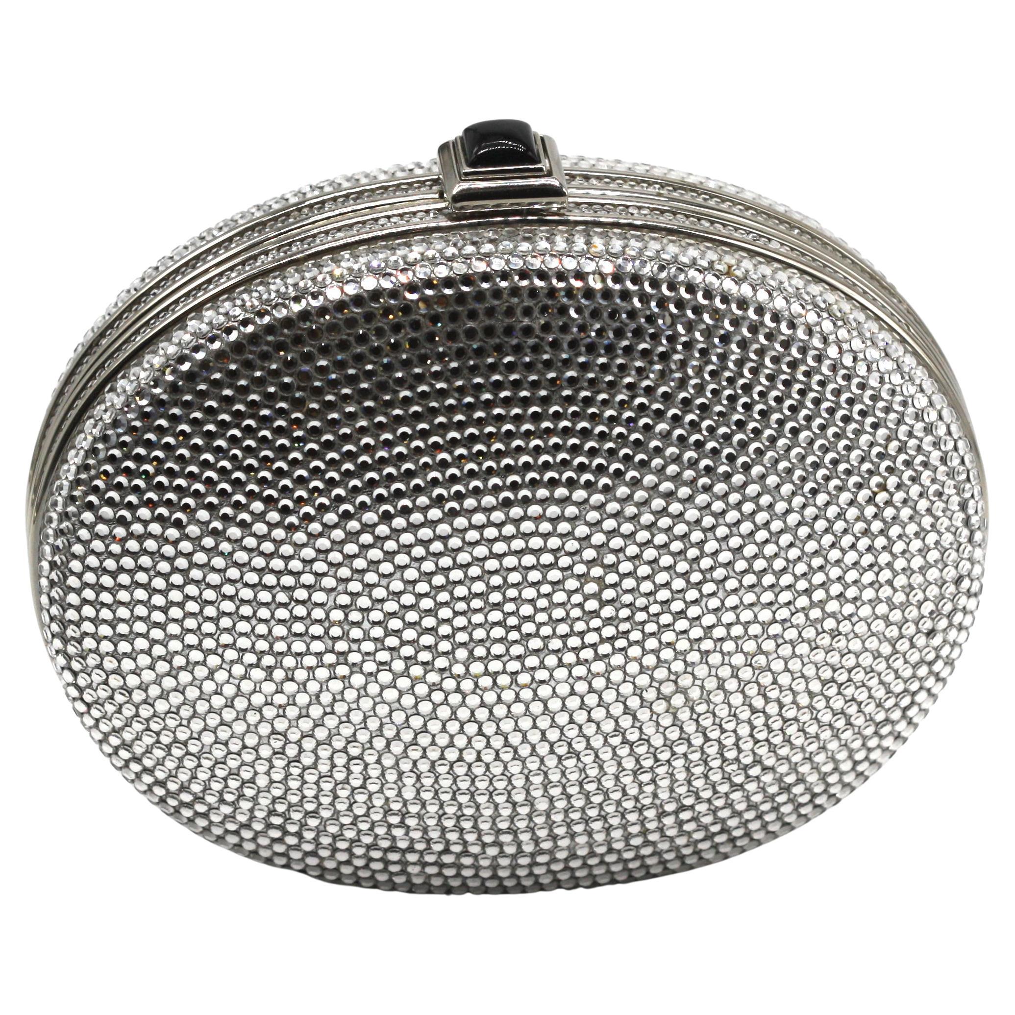 Bolso de noche Judith Leiber Minaudière plateado