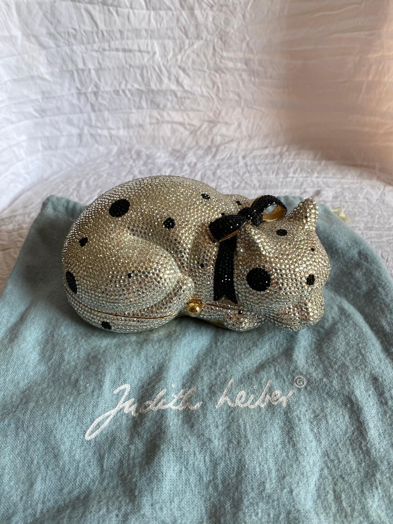 Judith Leiber Spotted Sleeping Cat Minaudière In Good Condition For Sale In Annapolis, MD