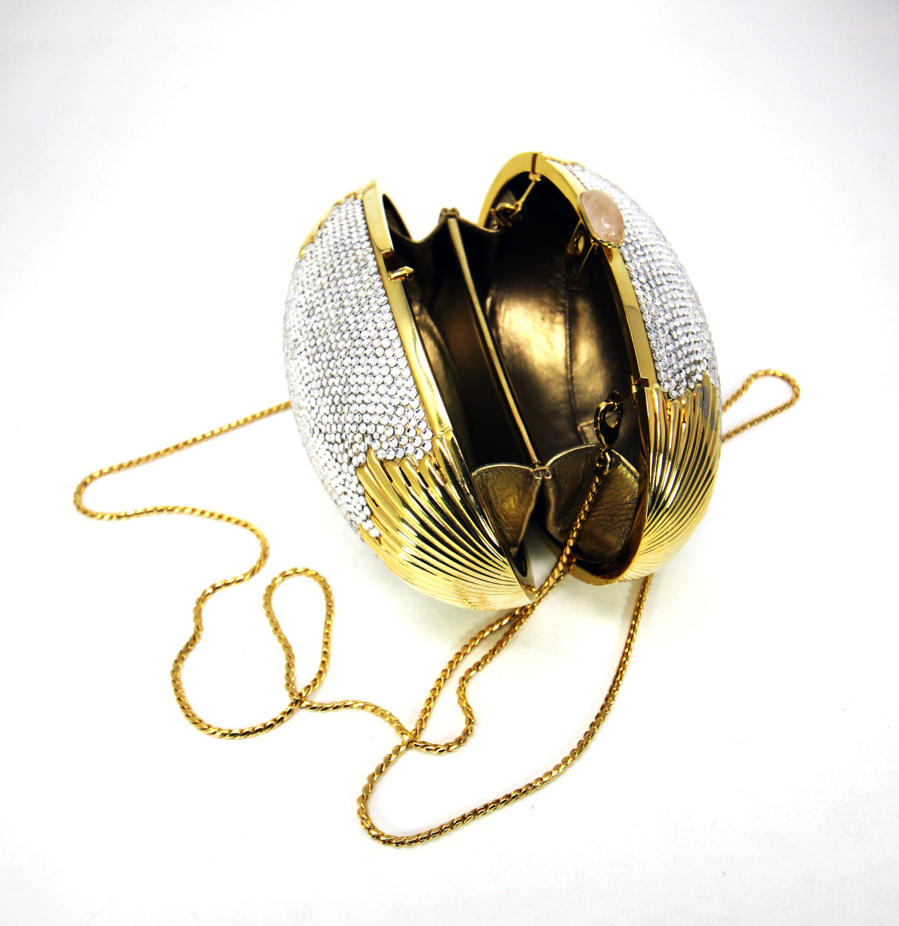 Borsa da sera con uovo di cristallo di Judith Leiber Swarovski in vendita 1