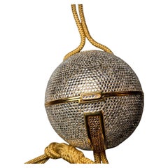 Judith Leiber Temari Ball Minaudier / Clutch mit Swarovski-Kristallen