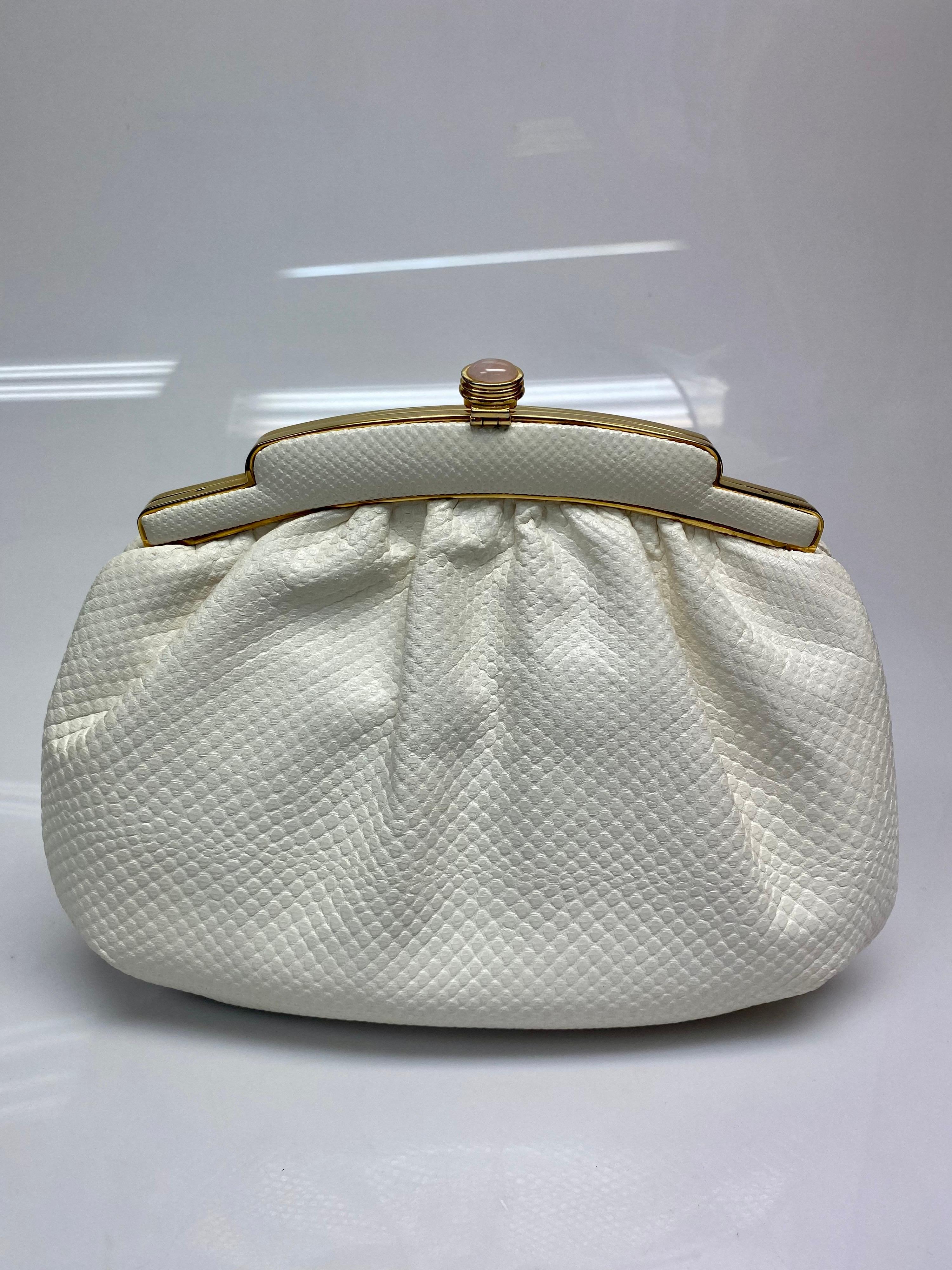 Judith Leiber Vintage Cream Lizard Handbag with jeweled closure In Good Condition In West Palm Beach, FL