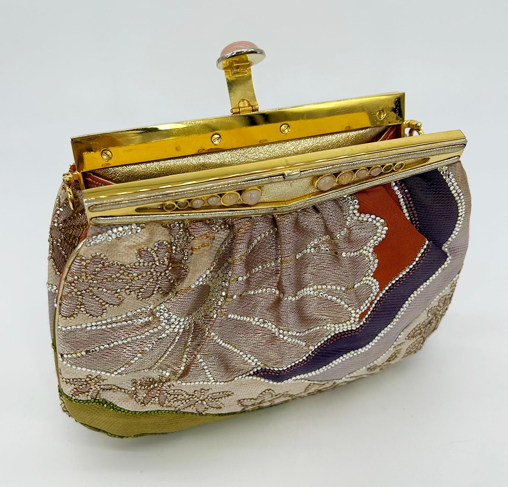 Judith Leiber Vintage Mehrfarbige Clutch aus Seide und Swarovski-Kristall im Angebot 8