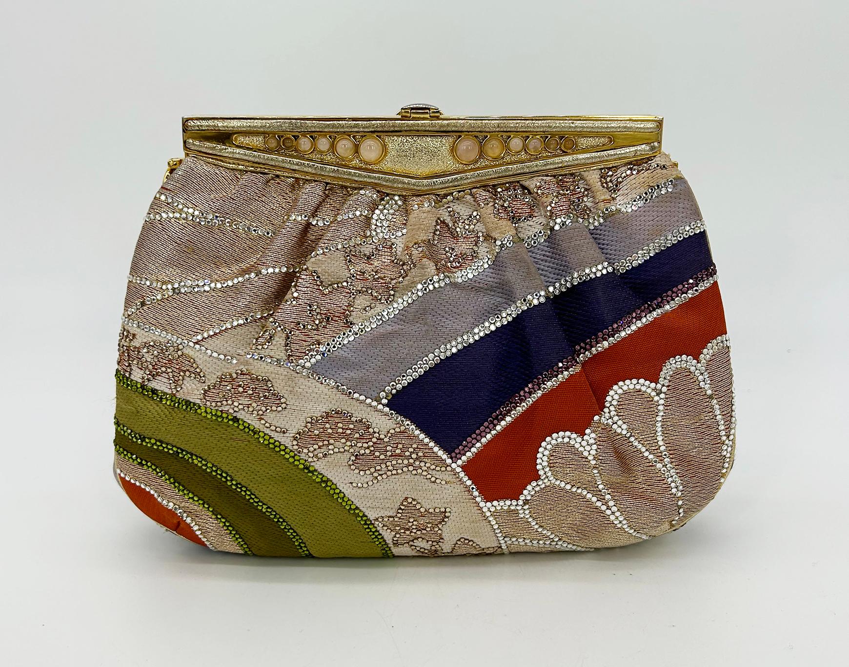 Judith Leiber Vintage Mehrfarbige Clutch aus Seide und Swarovski-Kristall (Braun) im Angebot
