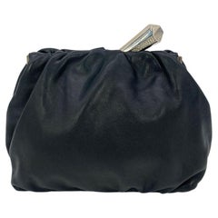 Pochette vintage Judith Leiber in morbida pelle nera con parte superiore decorata con cristalli e diamanti