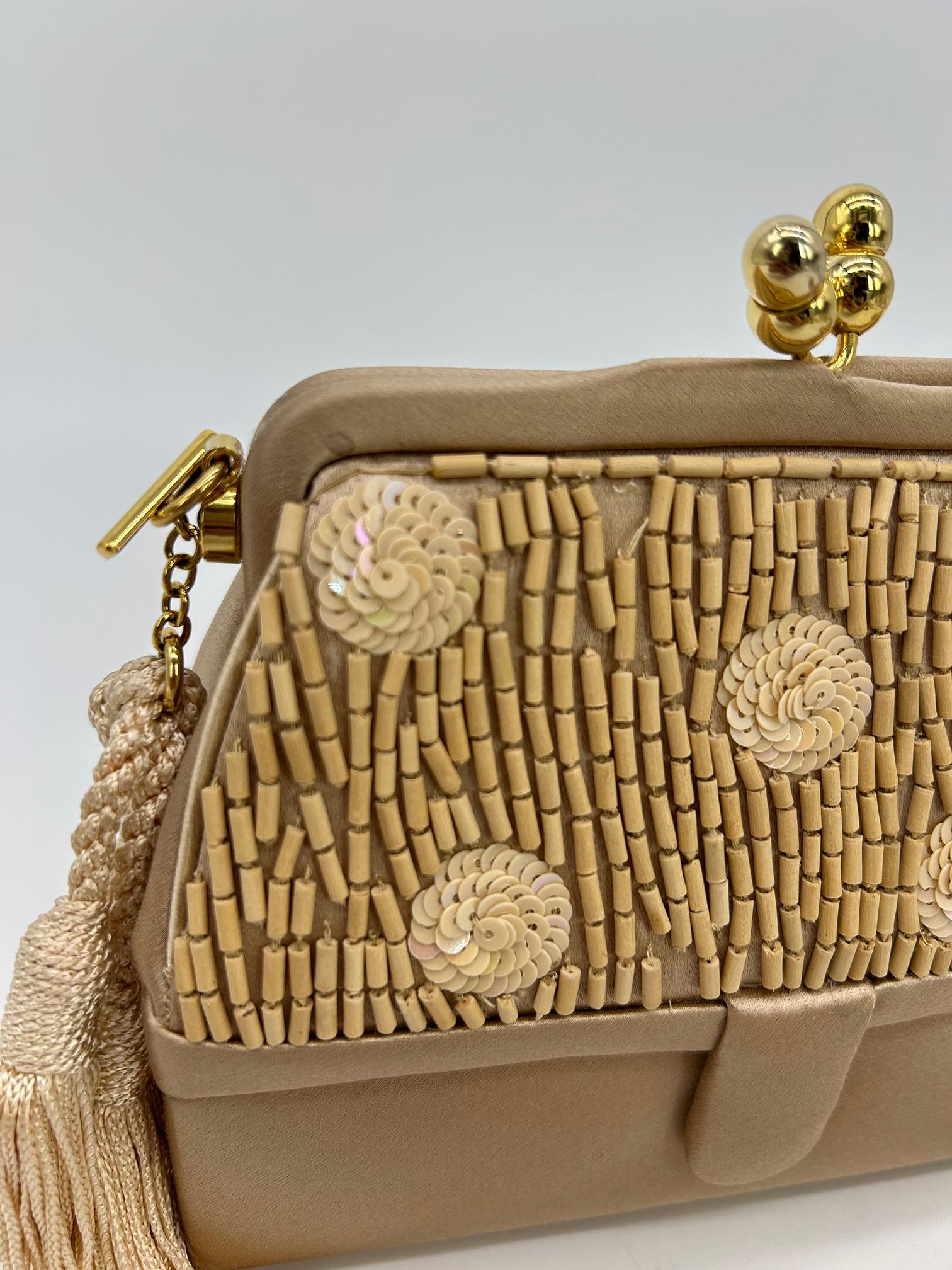 Judith Leiber Vintage Tan Silk Wood Bead Sequin Two Tier Minaudiere Bag For Sale 5