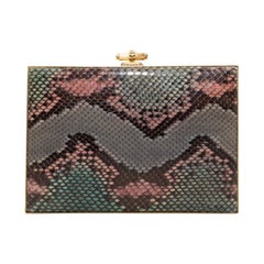 Judith Leiber Violette & Mehrfarbige Schlangenhaut-Clutch