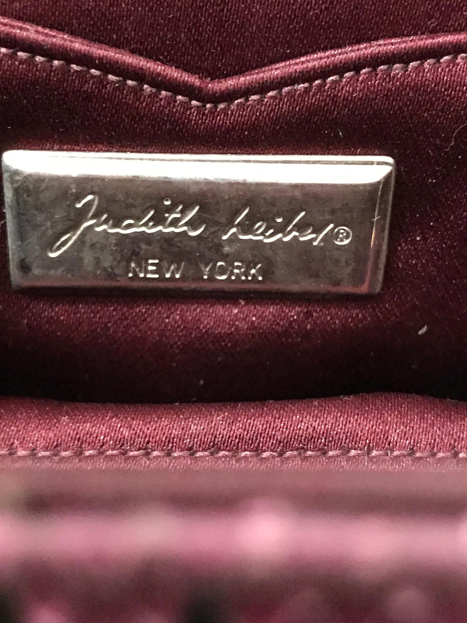 Judith Leiber Wine & Back Snakeskin Mini Clutch Shoulder Bag Silver Hardware en vente 6